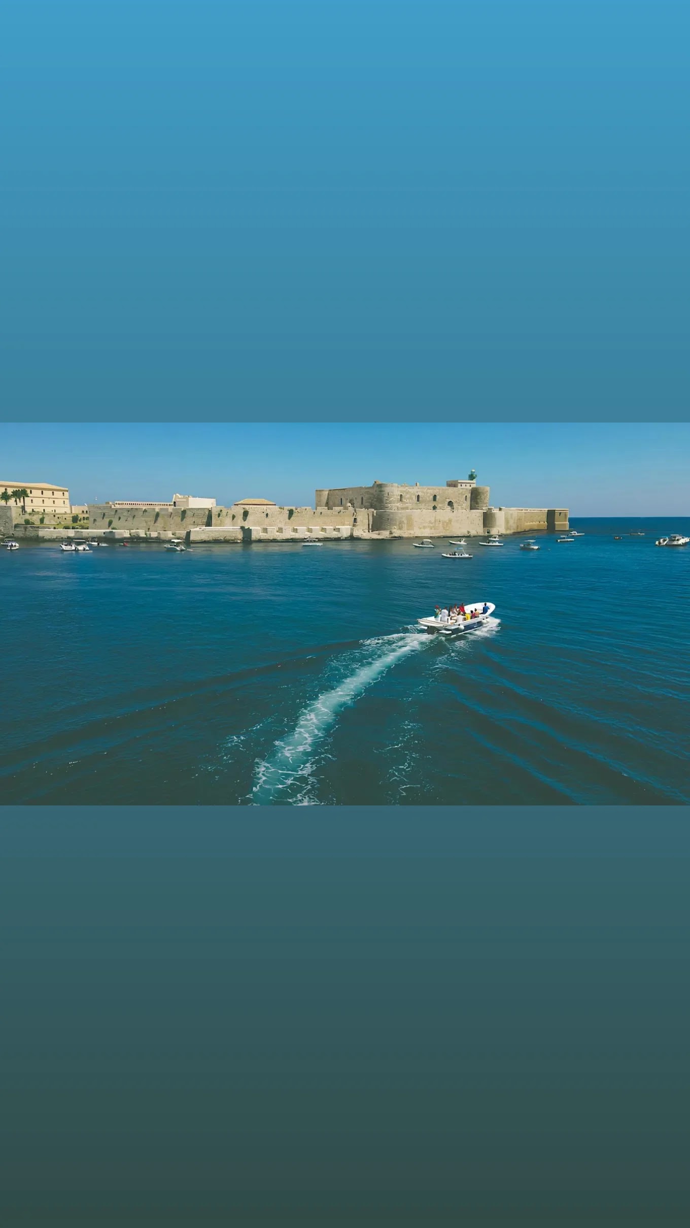 Ortigia Ape Tour in Calessino 🛺e barca ⛵ Siracusa -ANNAKITI A CURA-