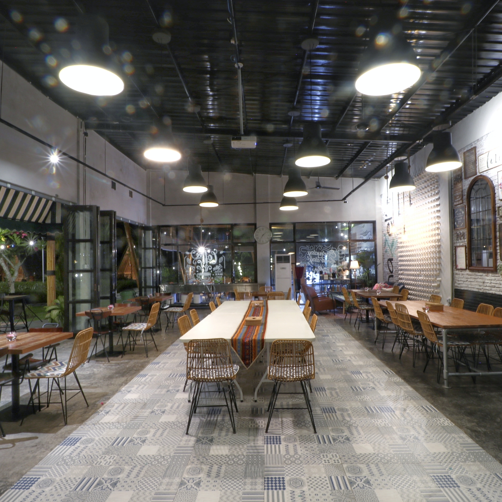 Dapoer Sasak Restaurant