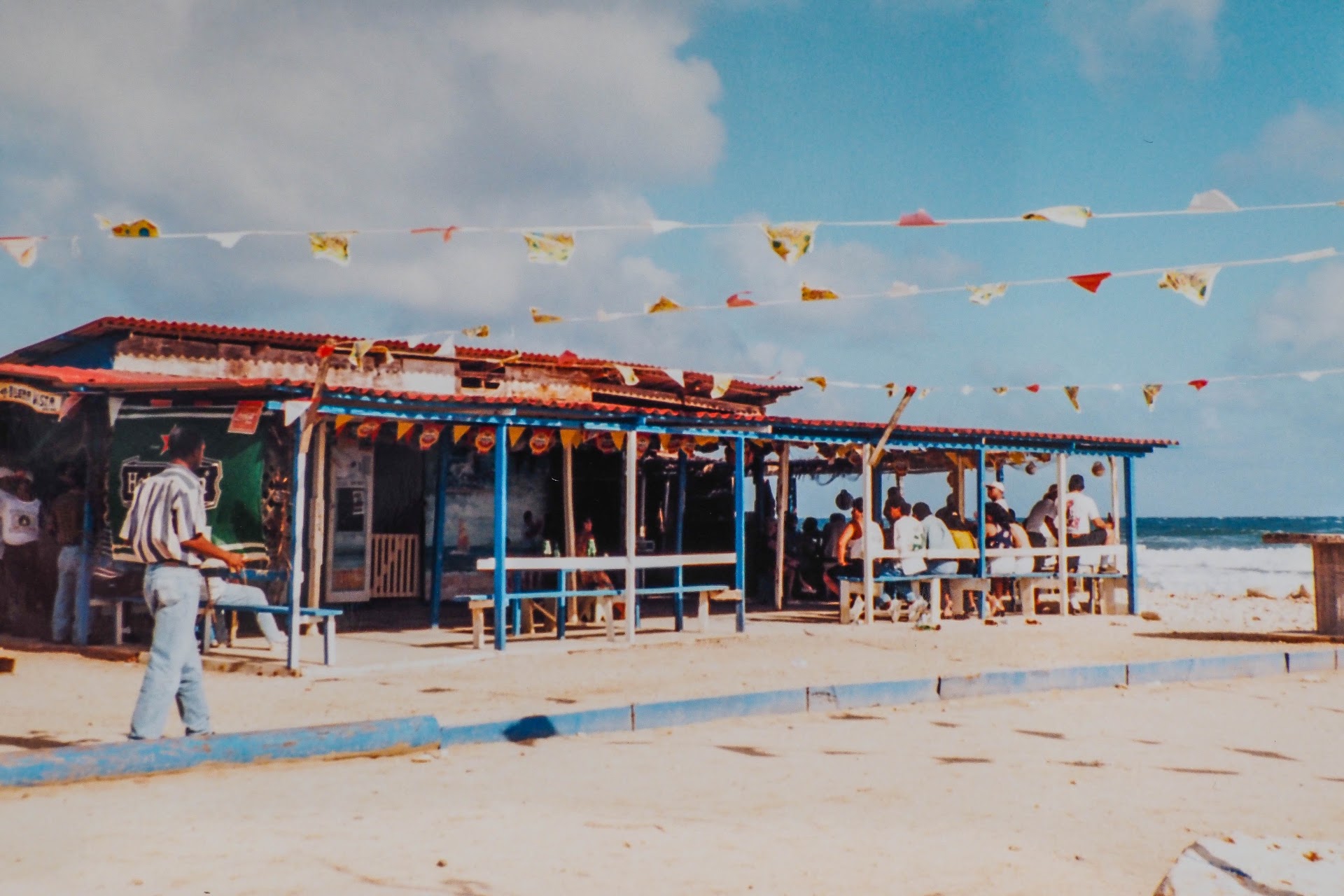 Lac Bay Bar