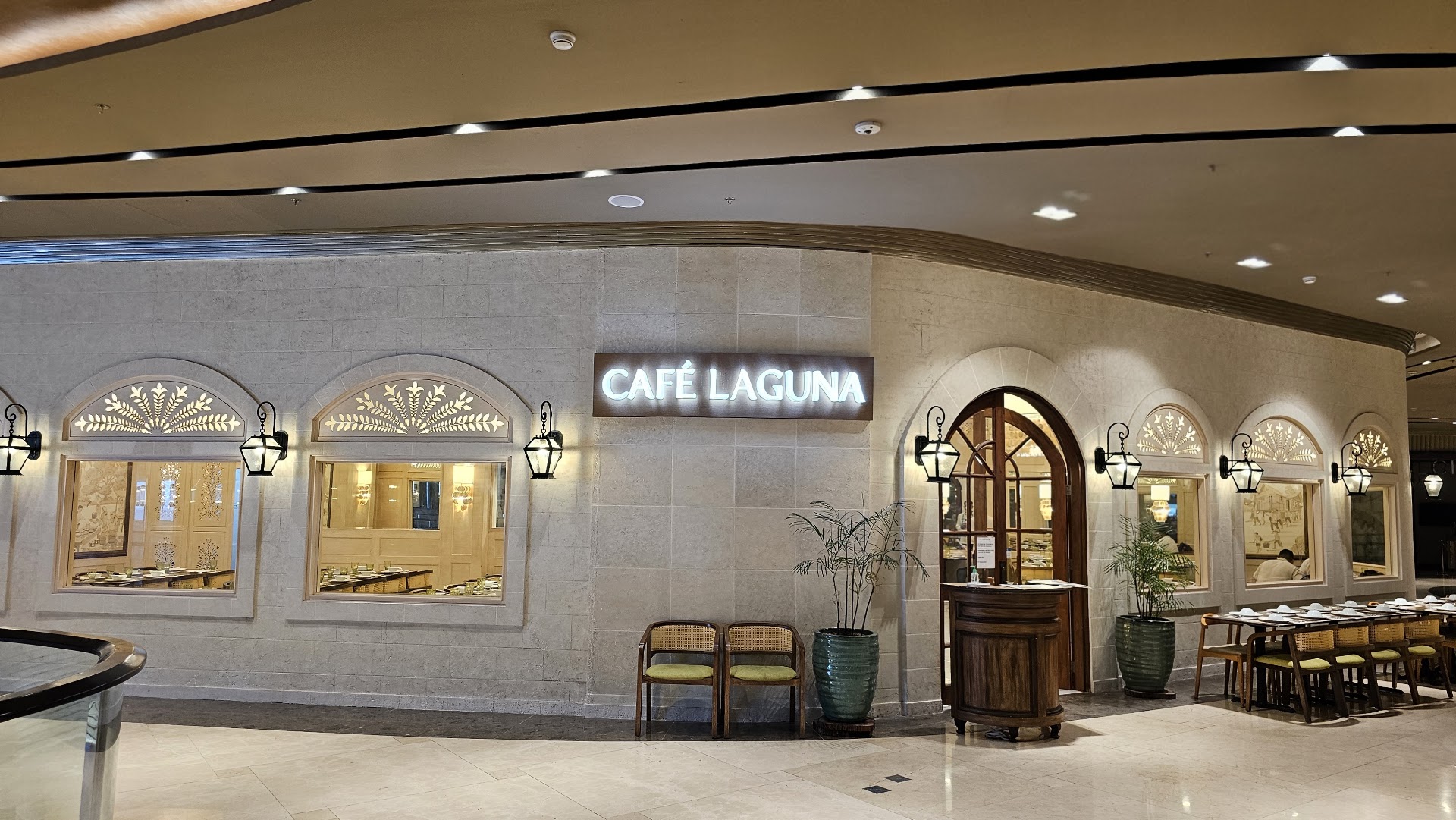 Café Laguna - NUSTAR