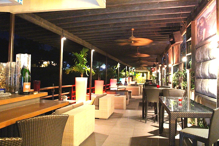 Bellini Champagne Lounge