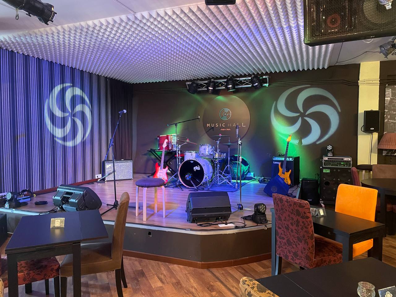 Music Hall Live club