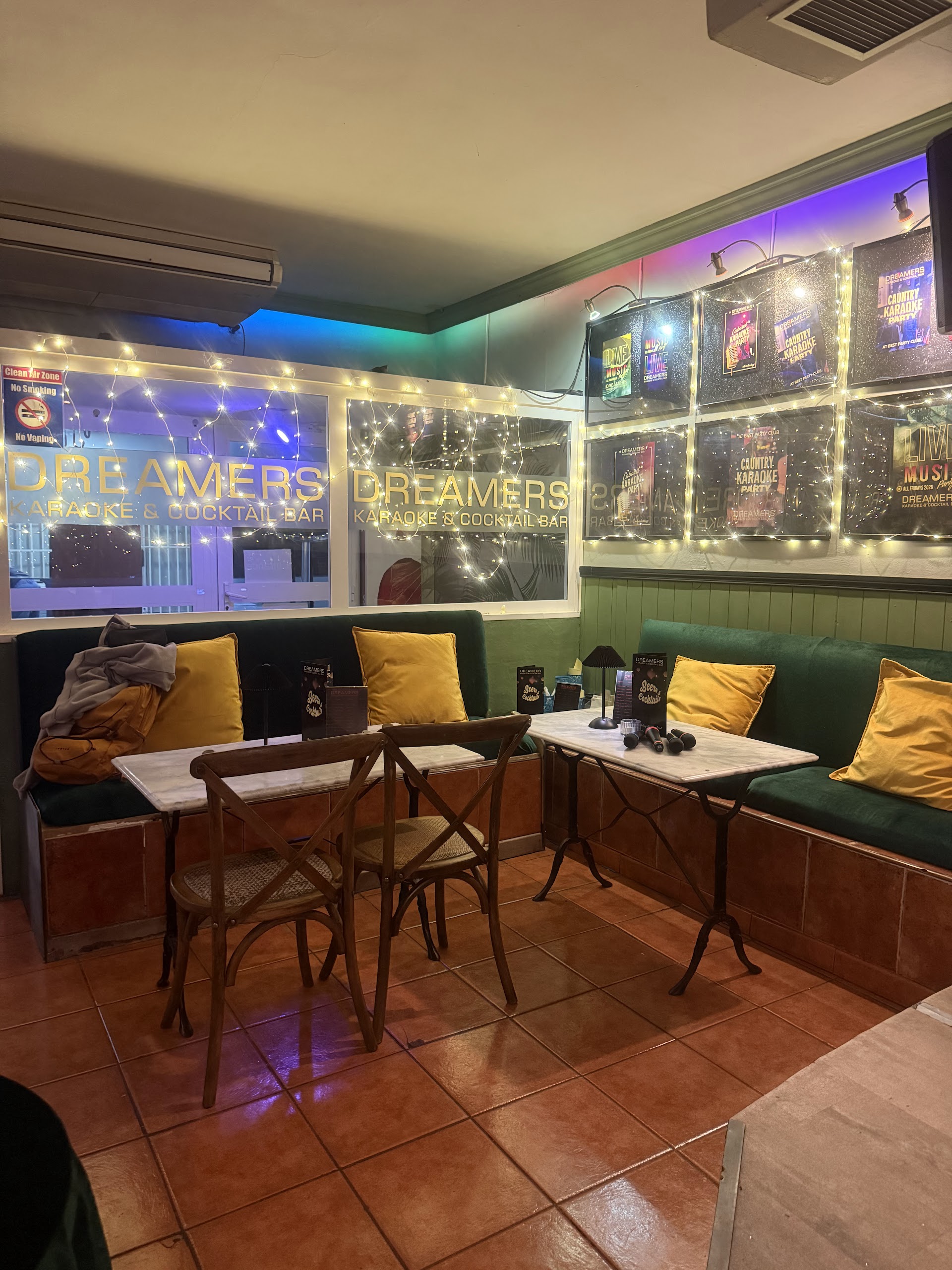 Dreamers Bar