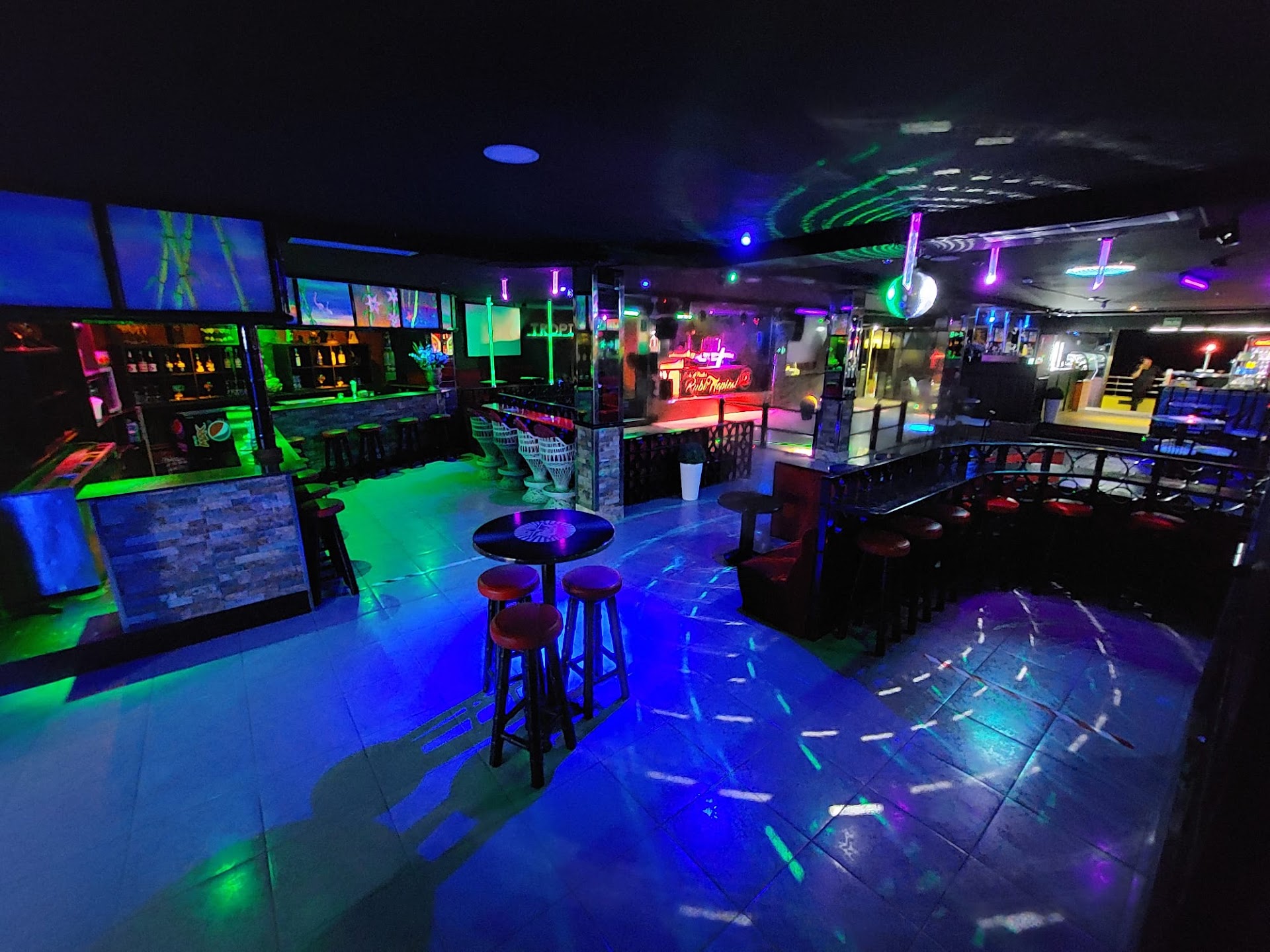 Sala Tropical