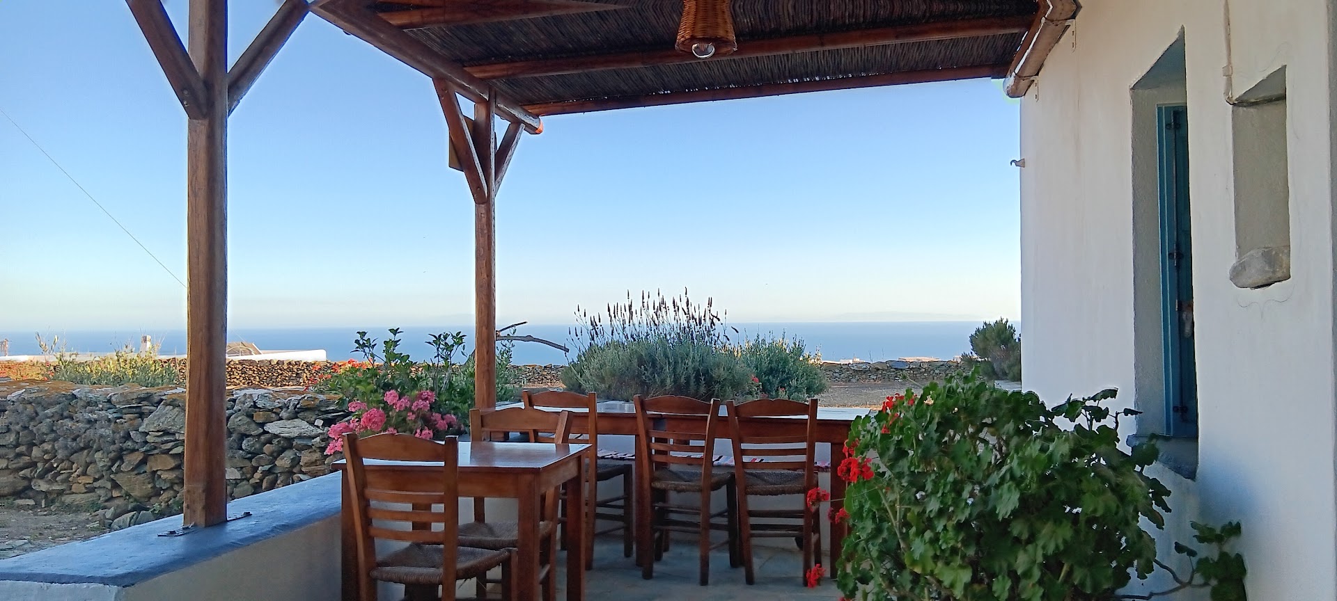 Restaurants & Dining in folegandros