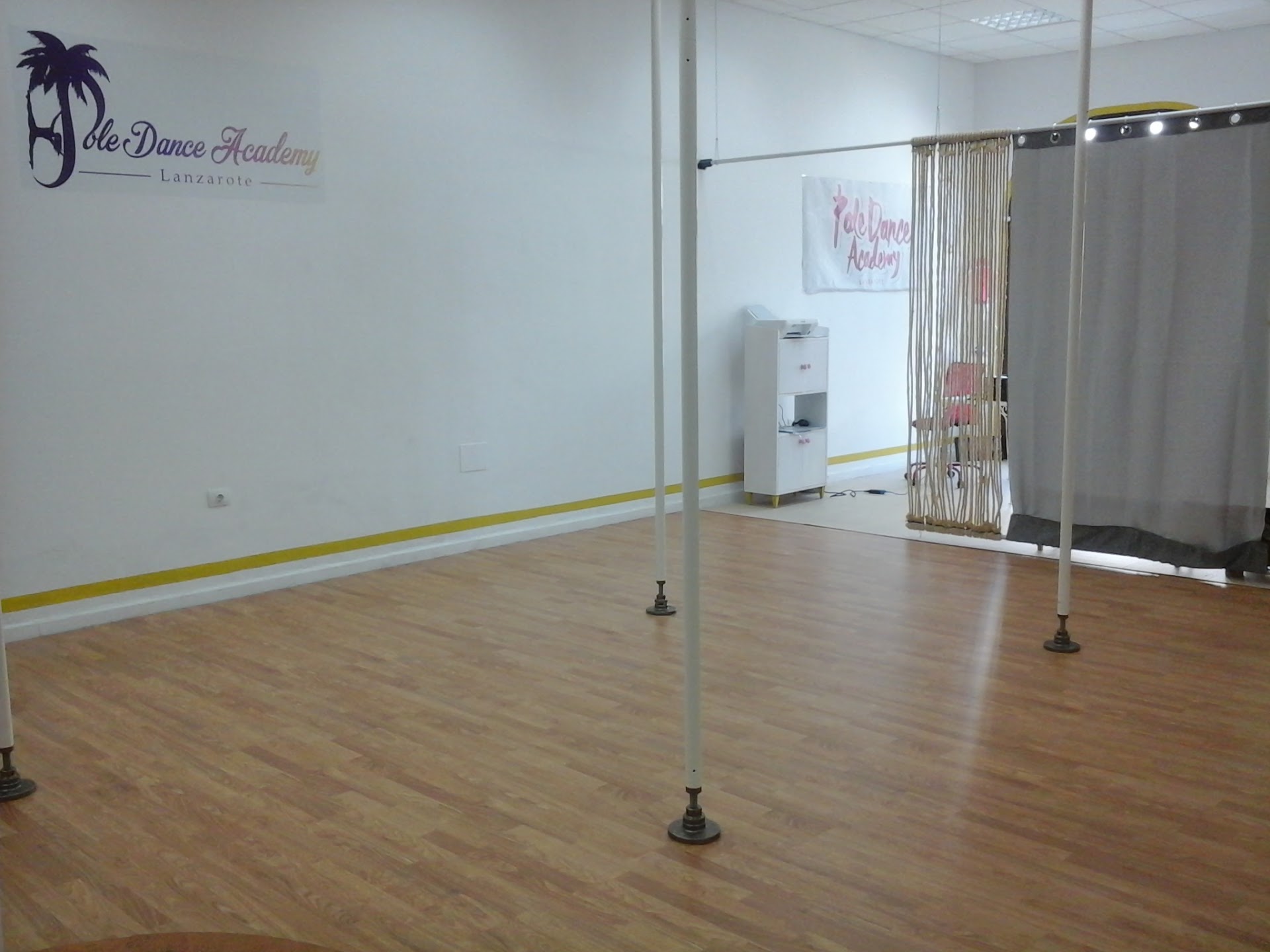 Pole Dance Academy