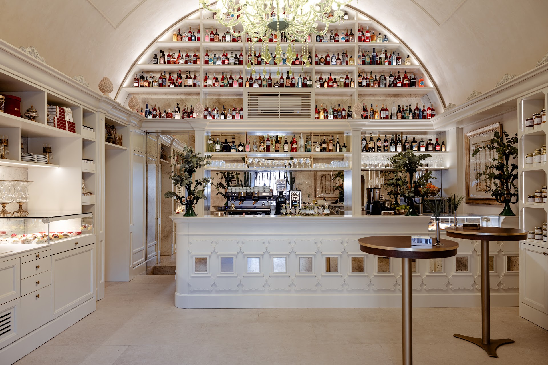 Vincenzo Dascanio Cafe & Boutique