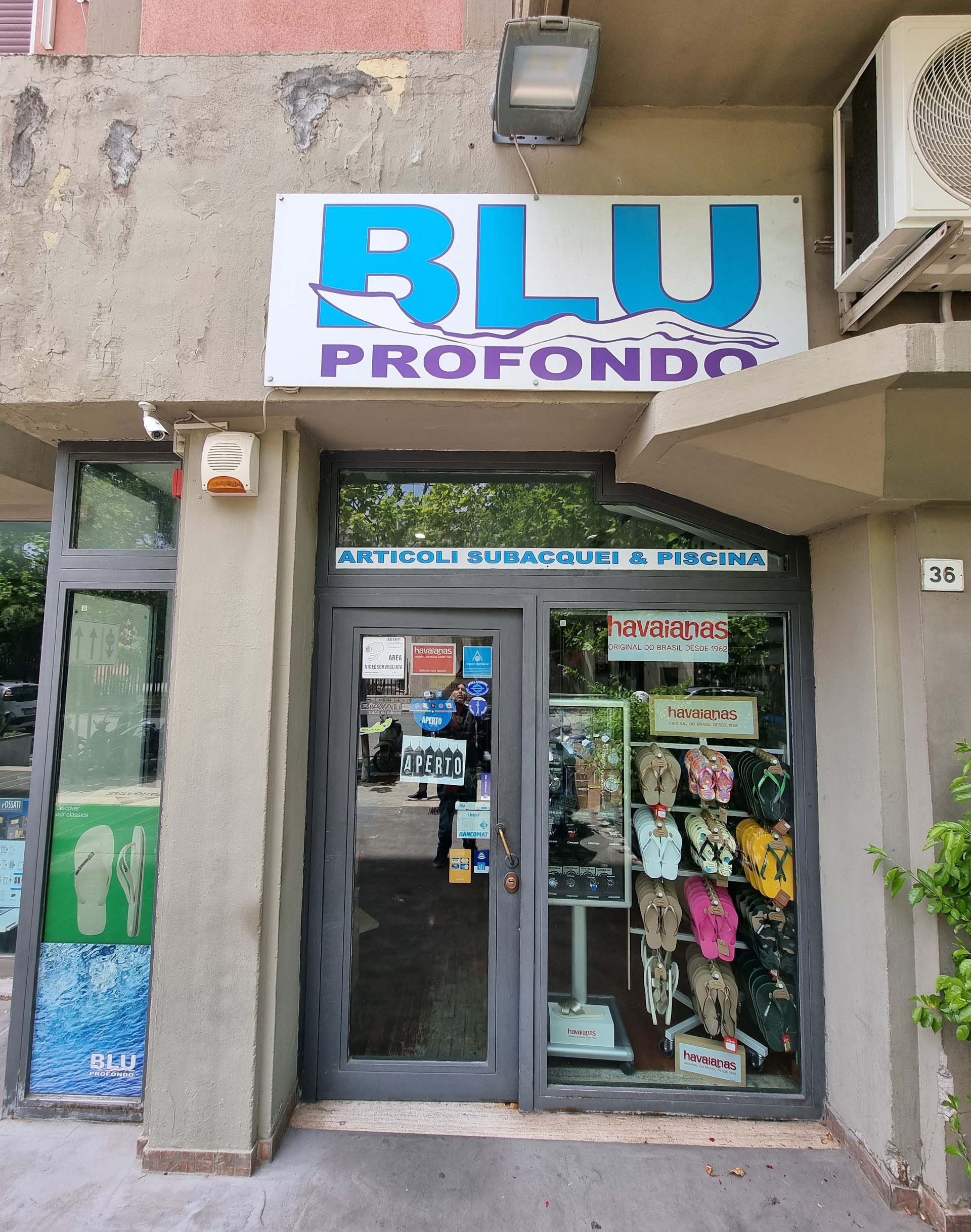 BLU PROFONDO ARTICOLI PER SUBACQUEI & PISCINA