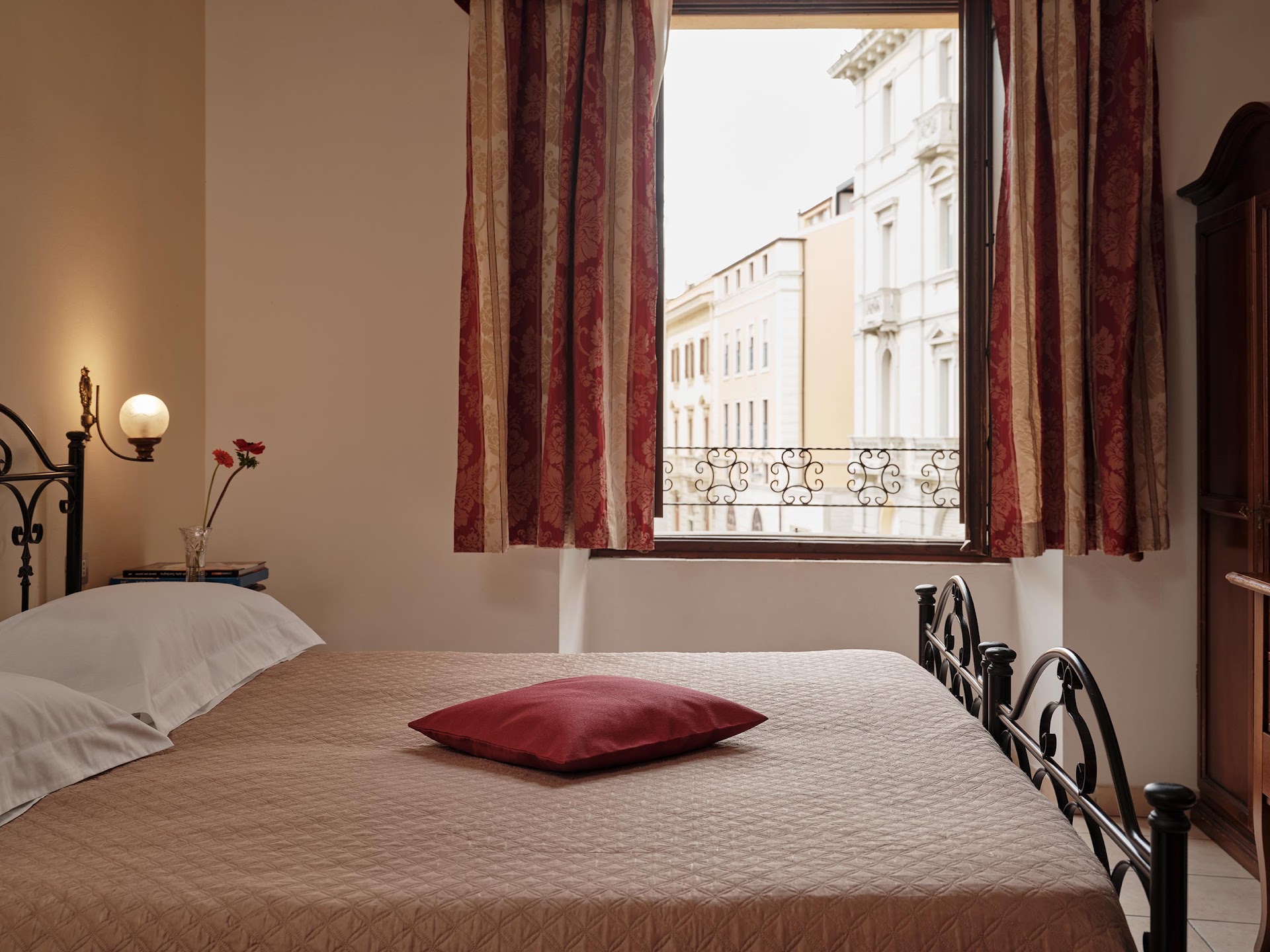 Manì Rooms