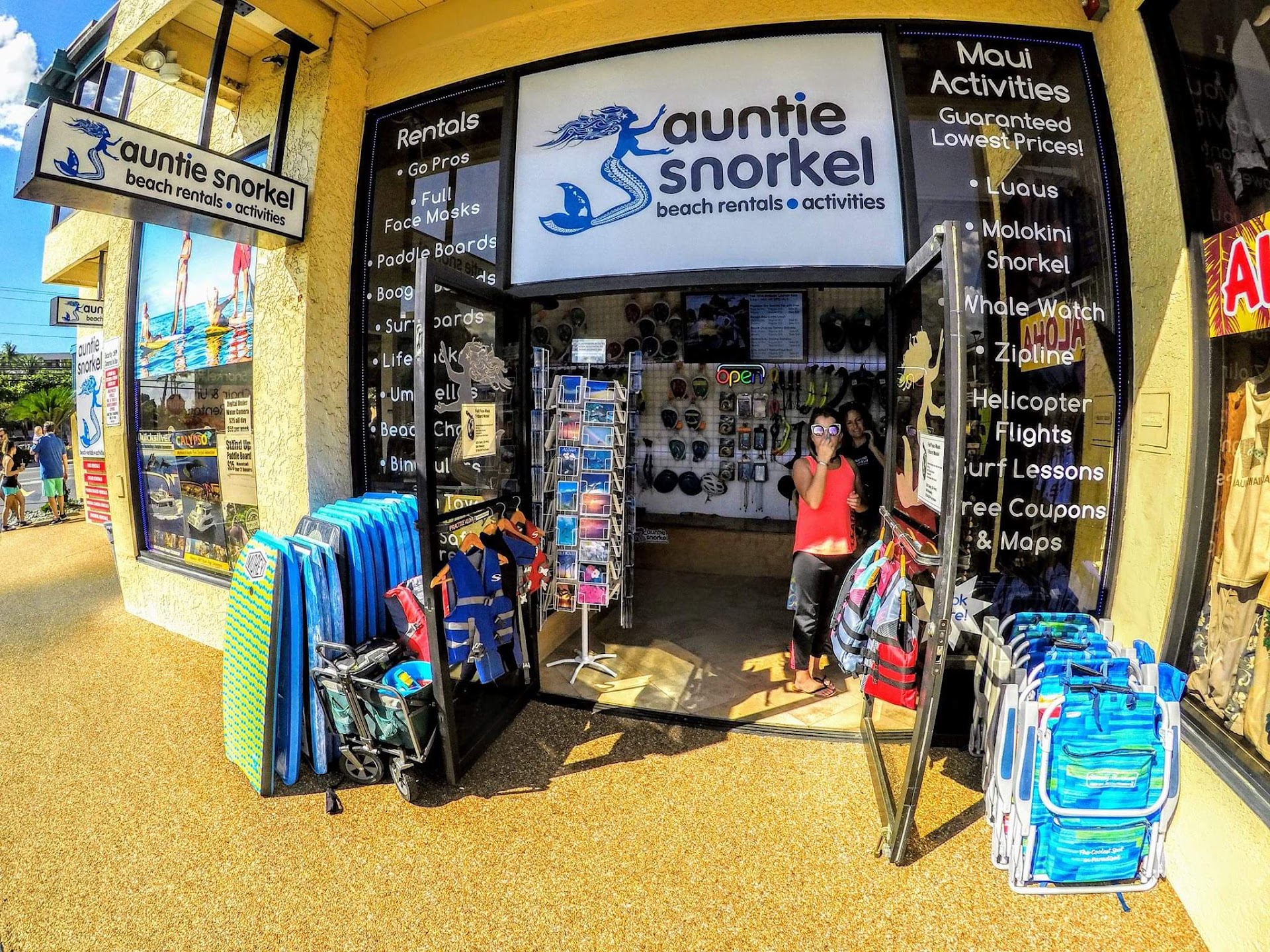Auntie Snorkel Beach Rentals and Activities