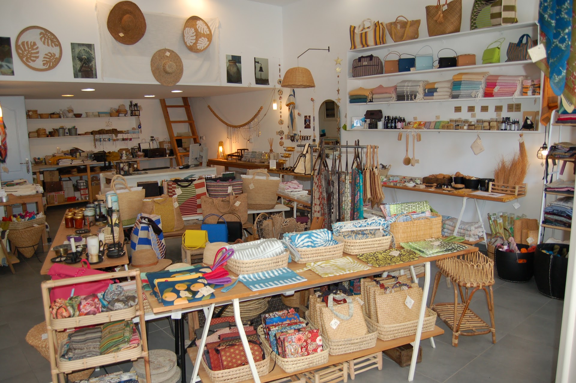 ONEIPA Concept Store