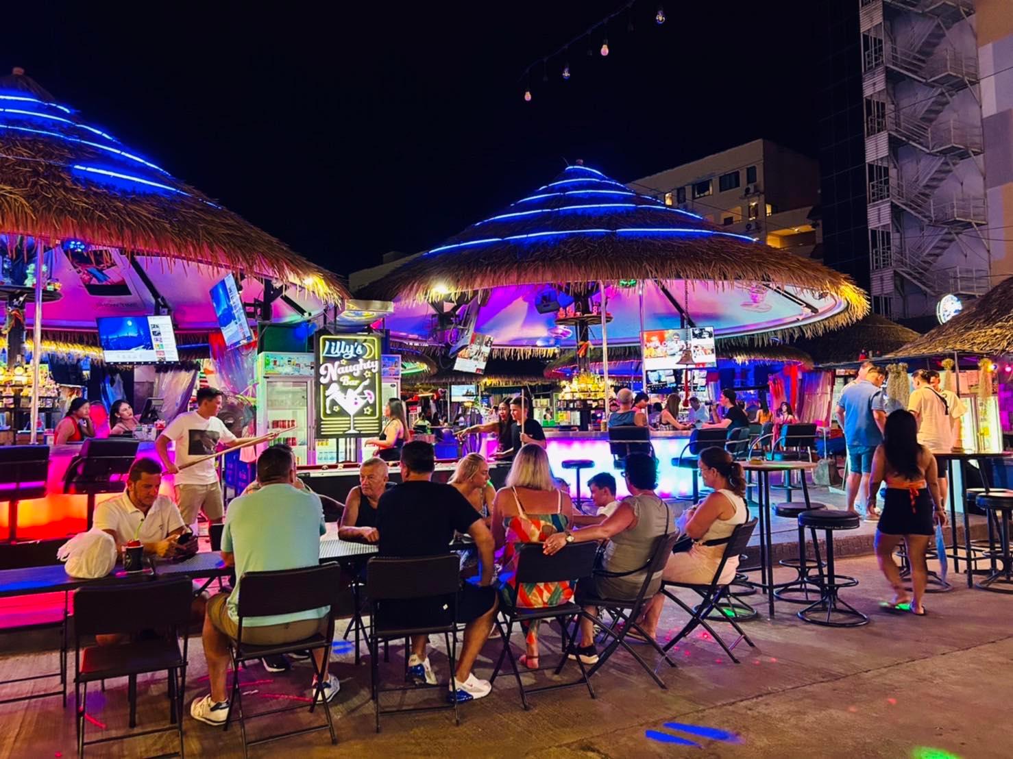 Lilly's Aussie Bar