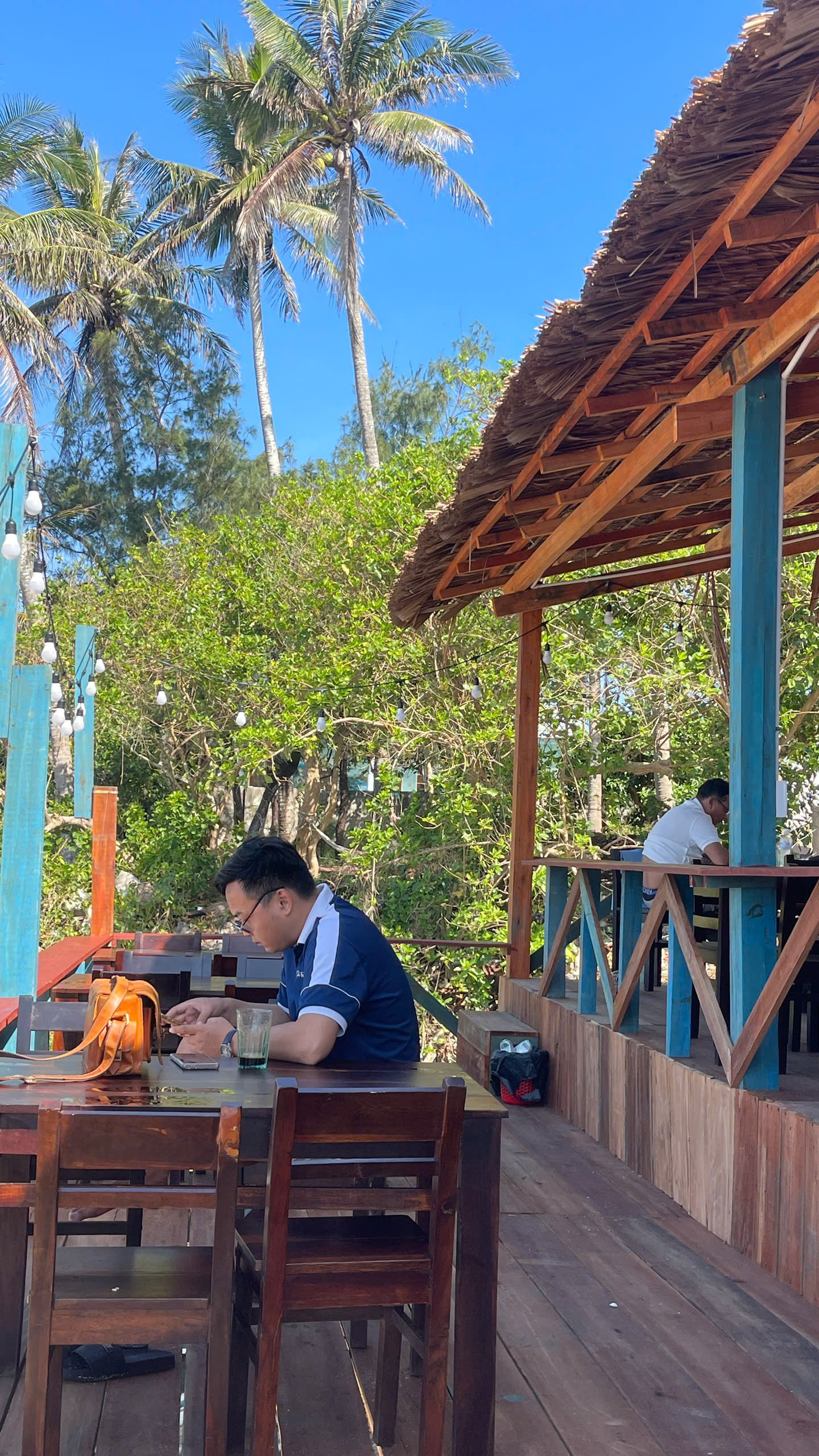 Beach Club & Bali Beds in Dong Island