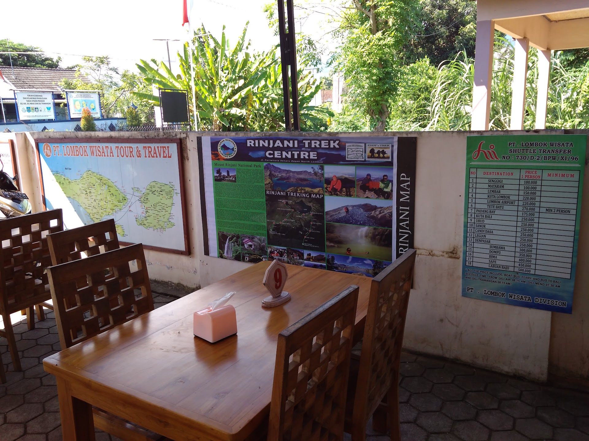 DIKKY RESTAURANT & TRAVEL (Taxi/Car Transport, Scooter Rental, Komodo Trip, Rinjani Tracking)