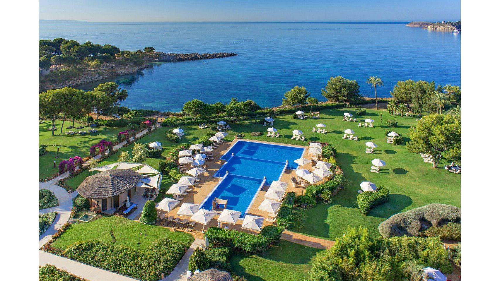The St. Regis Mardavall Mallorca Resort