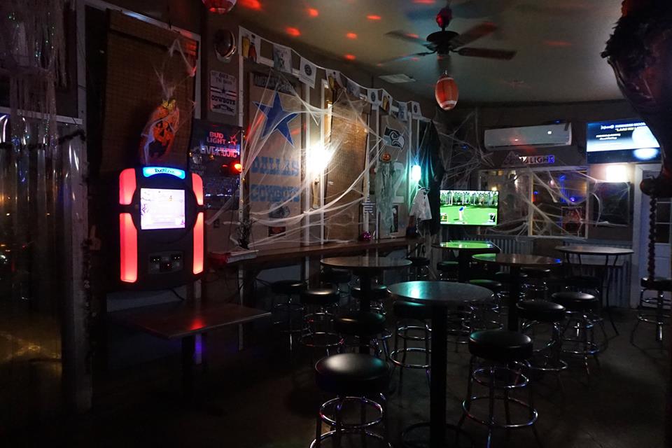 Kahale's Maui's Local Dive Bar