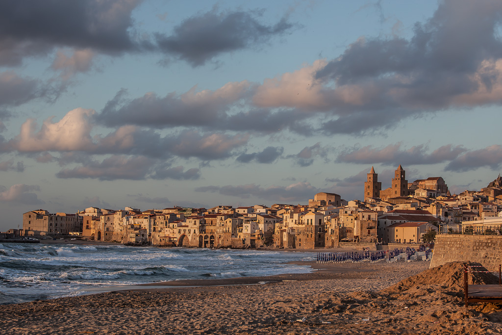Cefalù Local Guide di Elisabeth Barreca