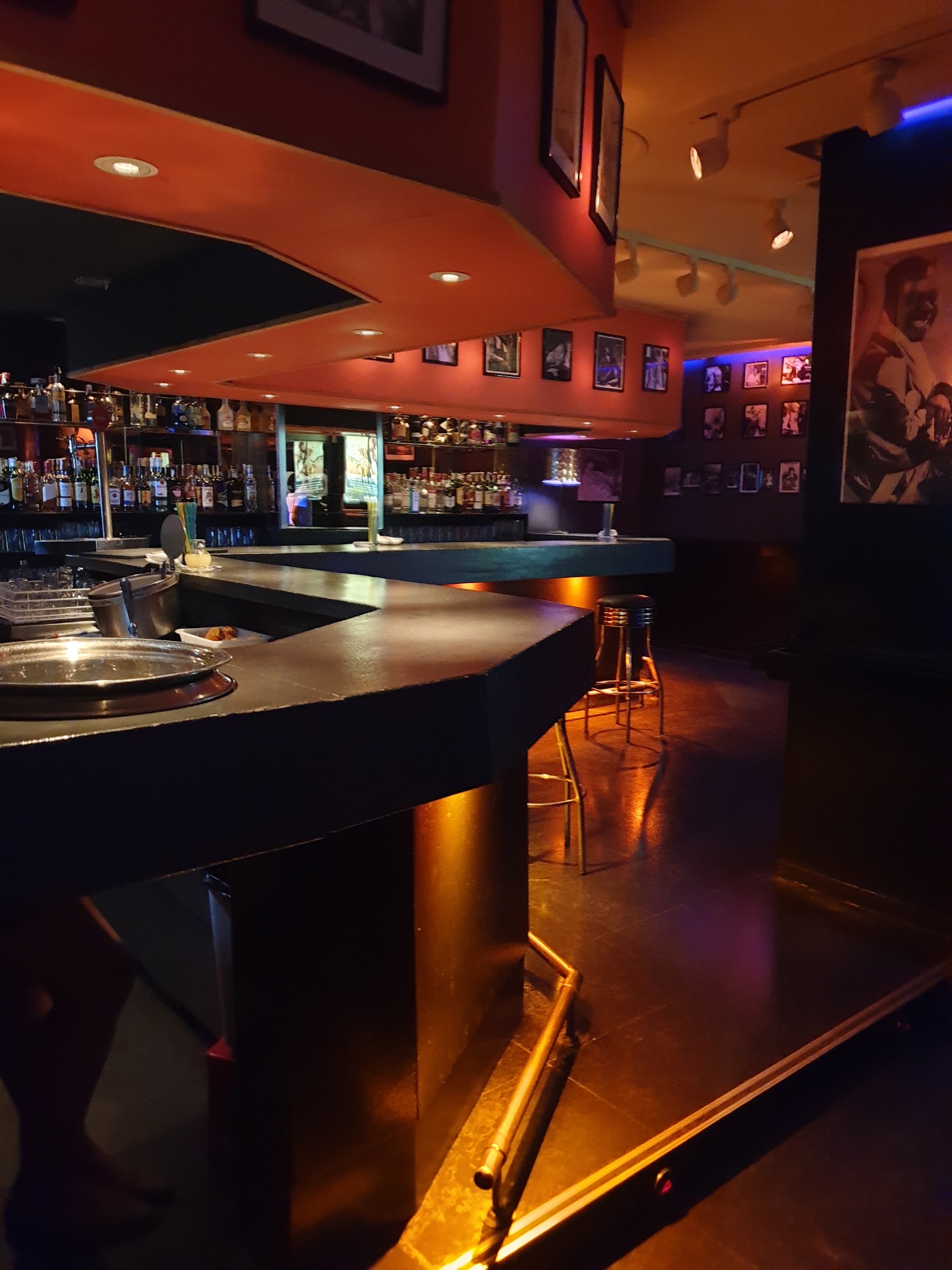 Sala Honky Tonk Bar