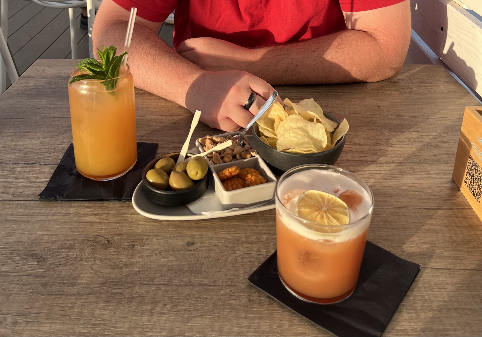 Mate lounge bar