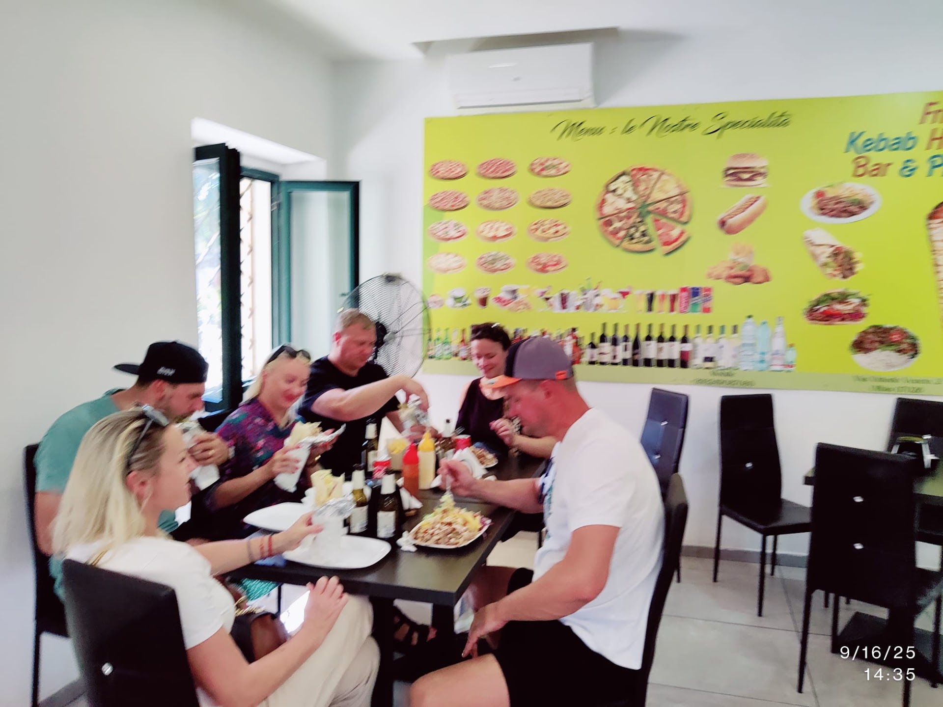 Friends kebab house bar-pizzeria-kebab