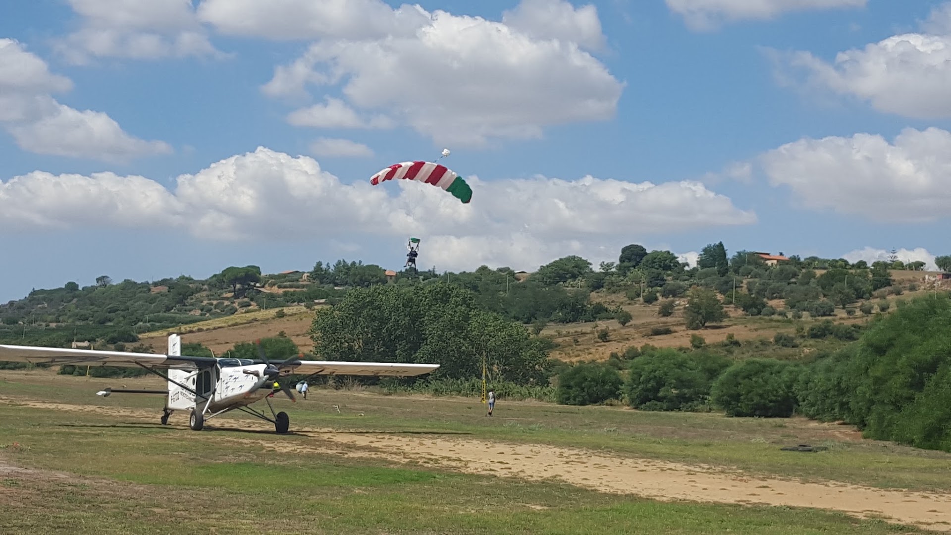 Sunflyers Scuola di Paracadutismo