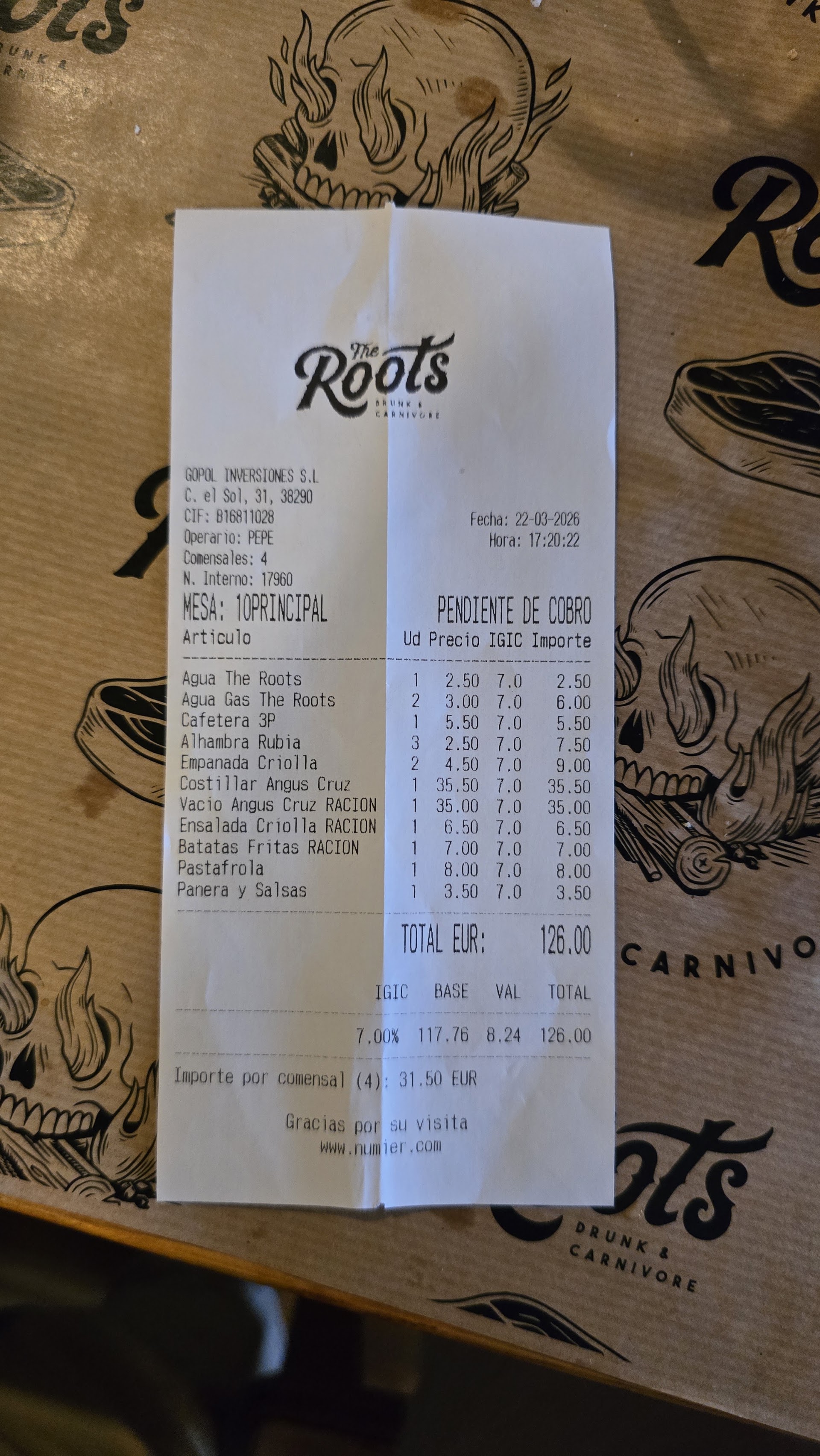 THE ROOTS RESTAURANTE