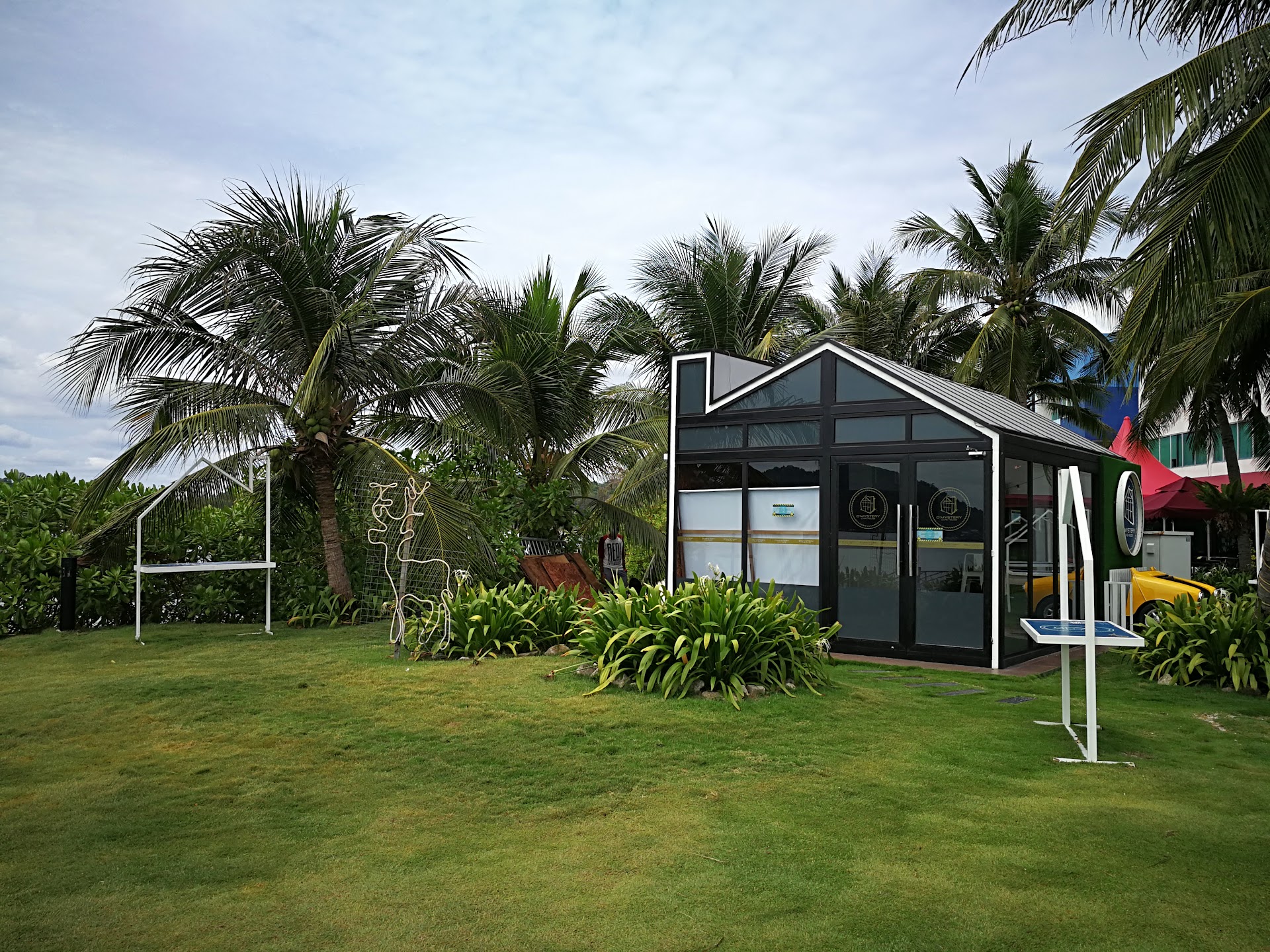 Hostels in Teluk Nipah