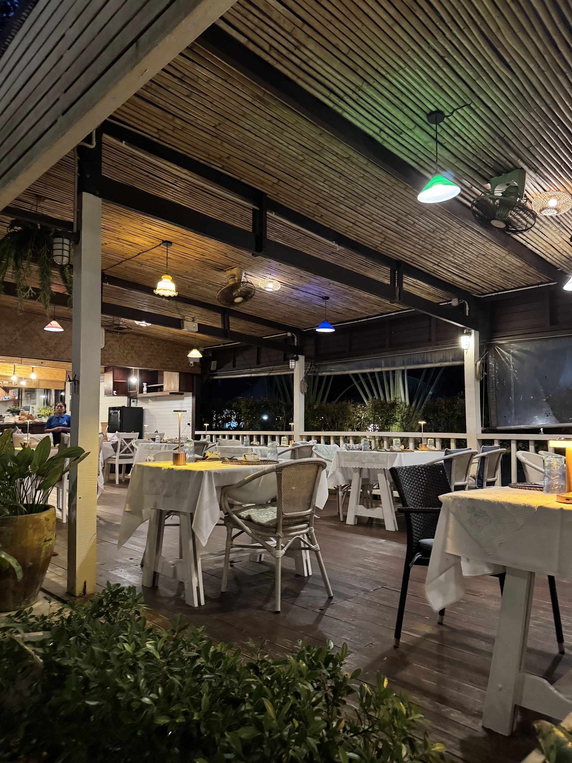 Wine Tasting in Manoh Pier