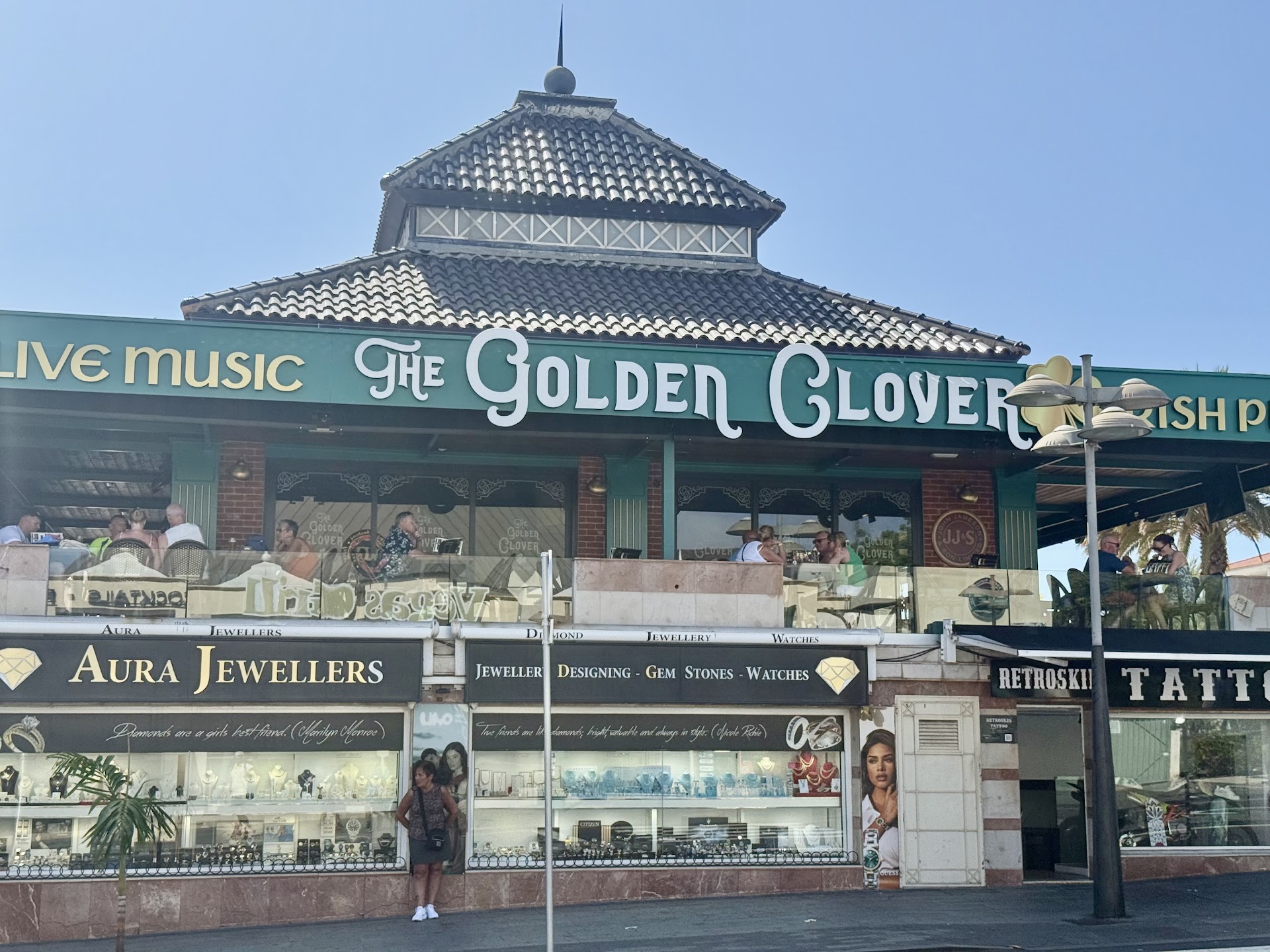 The Golden Clover Irish Pub