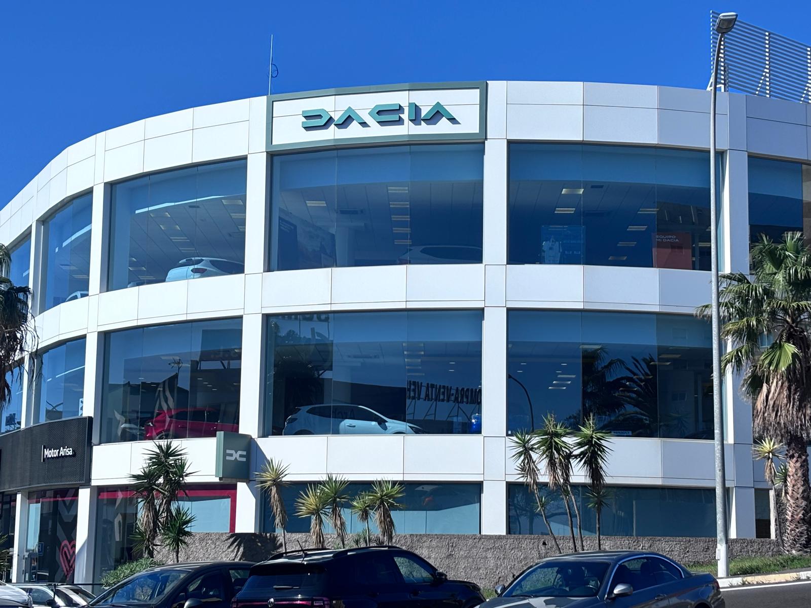 Dacia Santa Cruz de Tenerife Motor Arisa