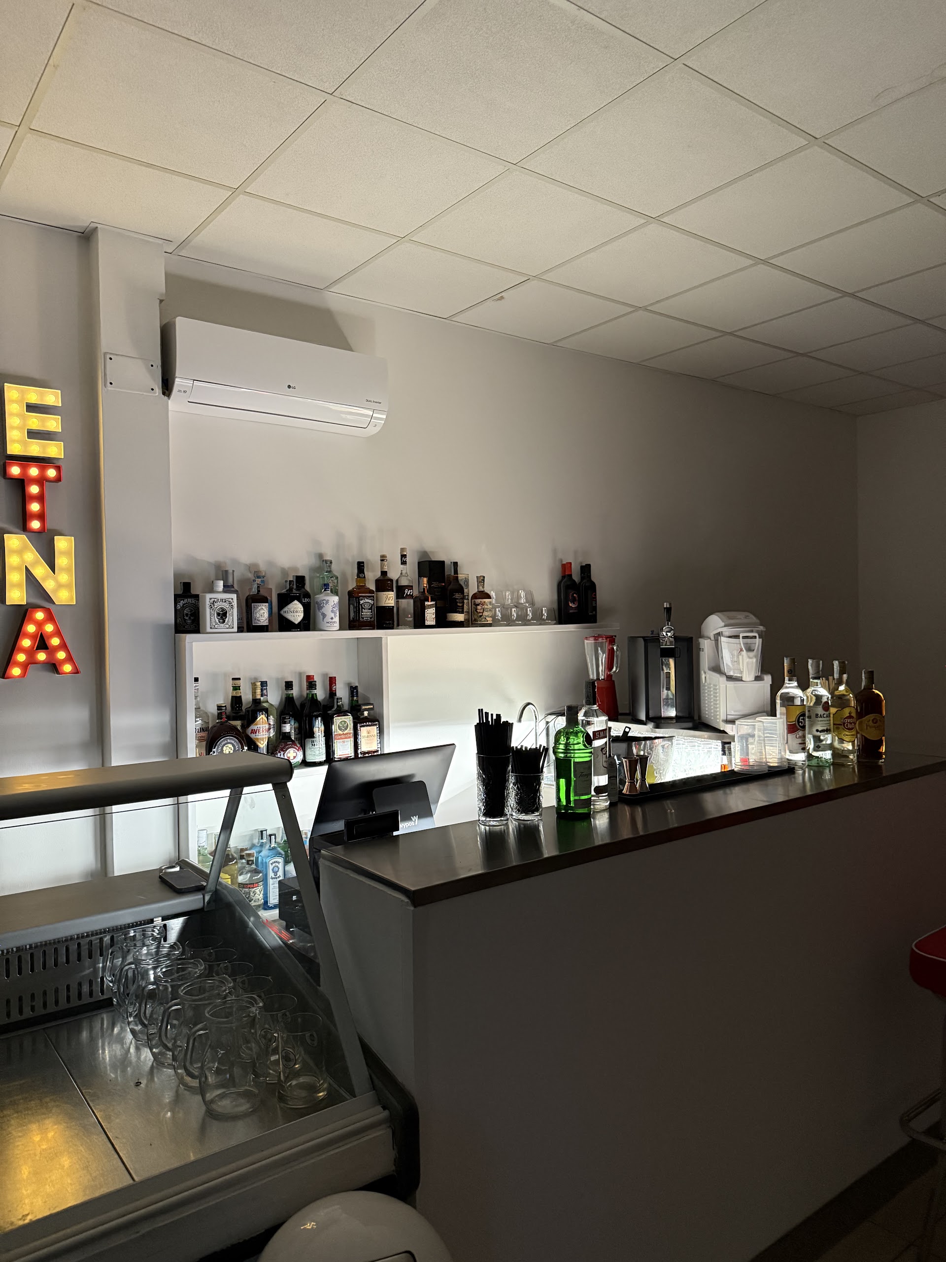 ETNA cocktail bar