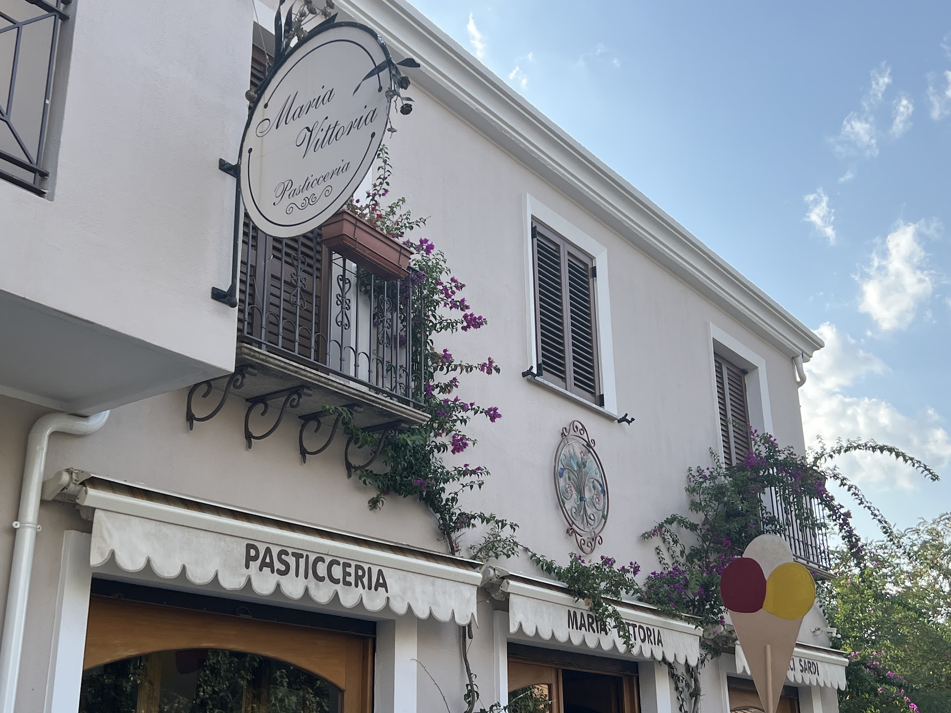 Pasticceria Maria Vittoria...Dolci sardi