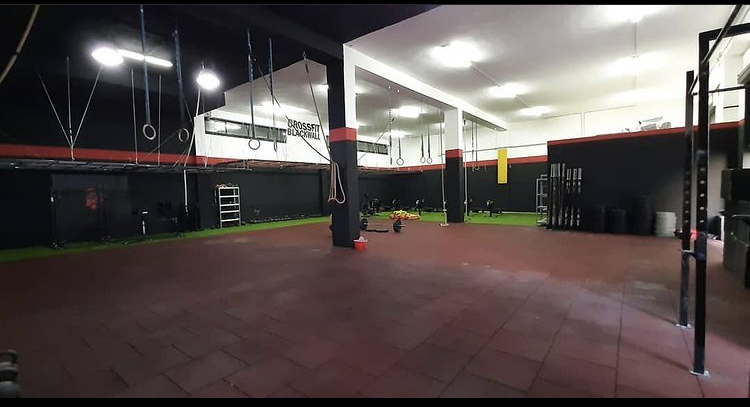 CrossFit Black Wall