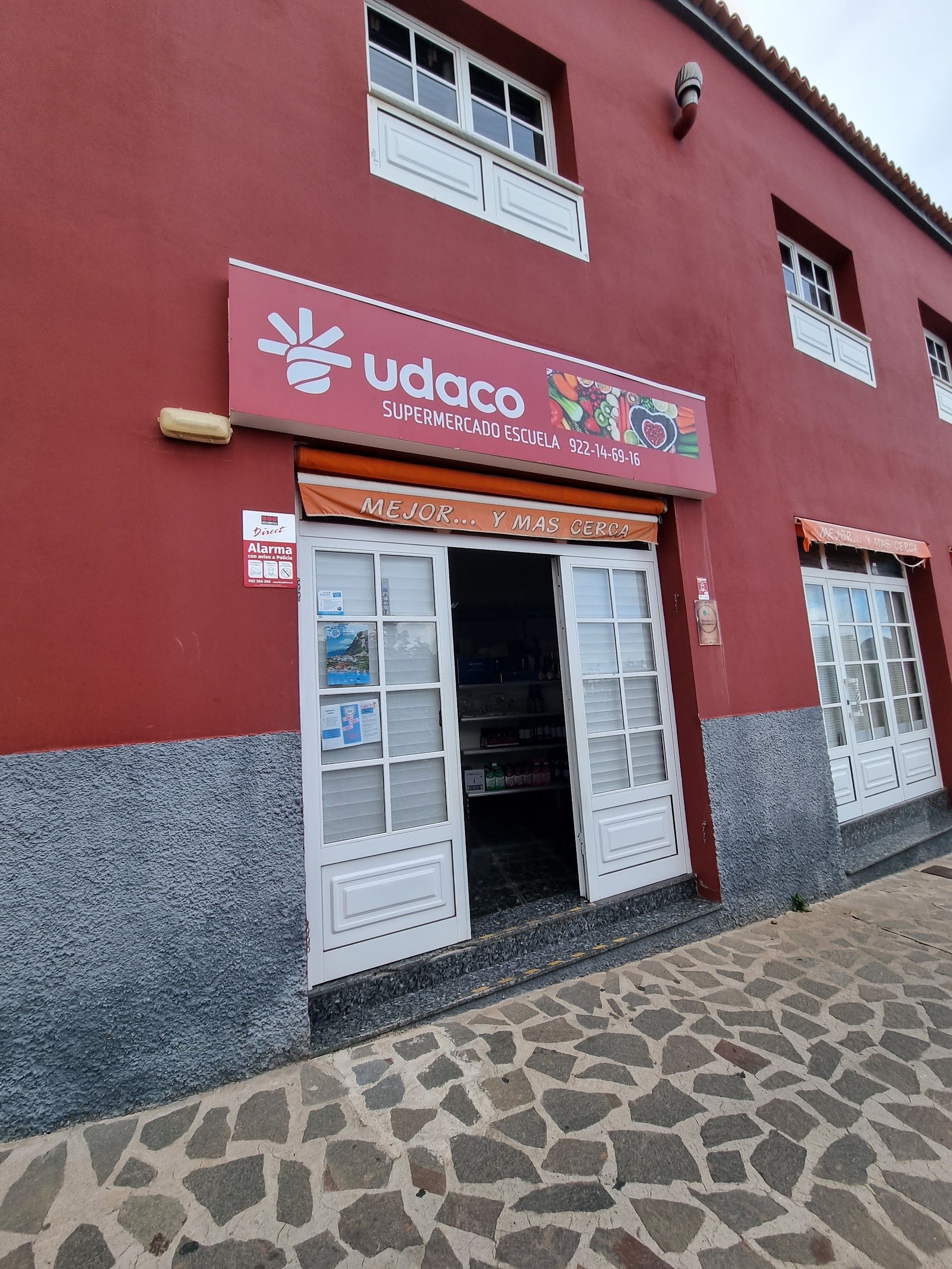 Supermercado Juan Escuela