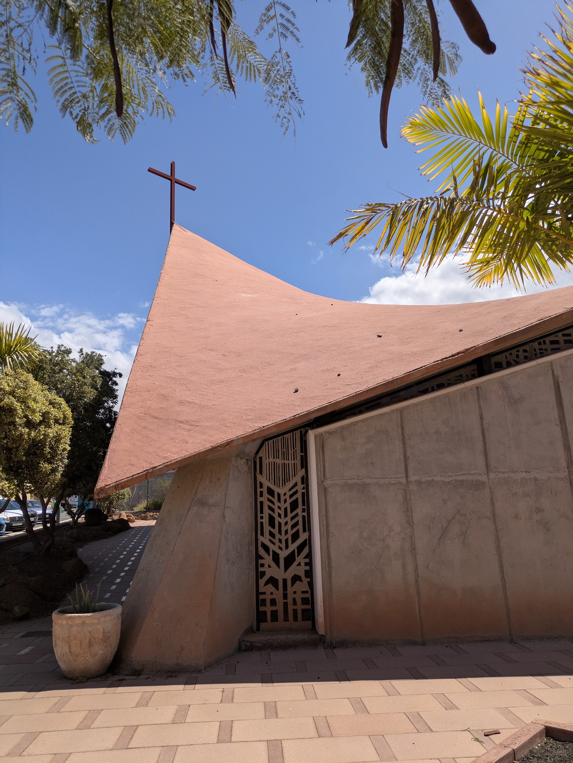 Parroquia de Jesucristo Redentor - Callao Salvaje