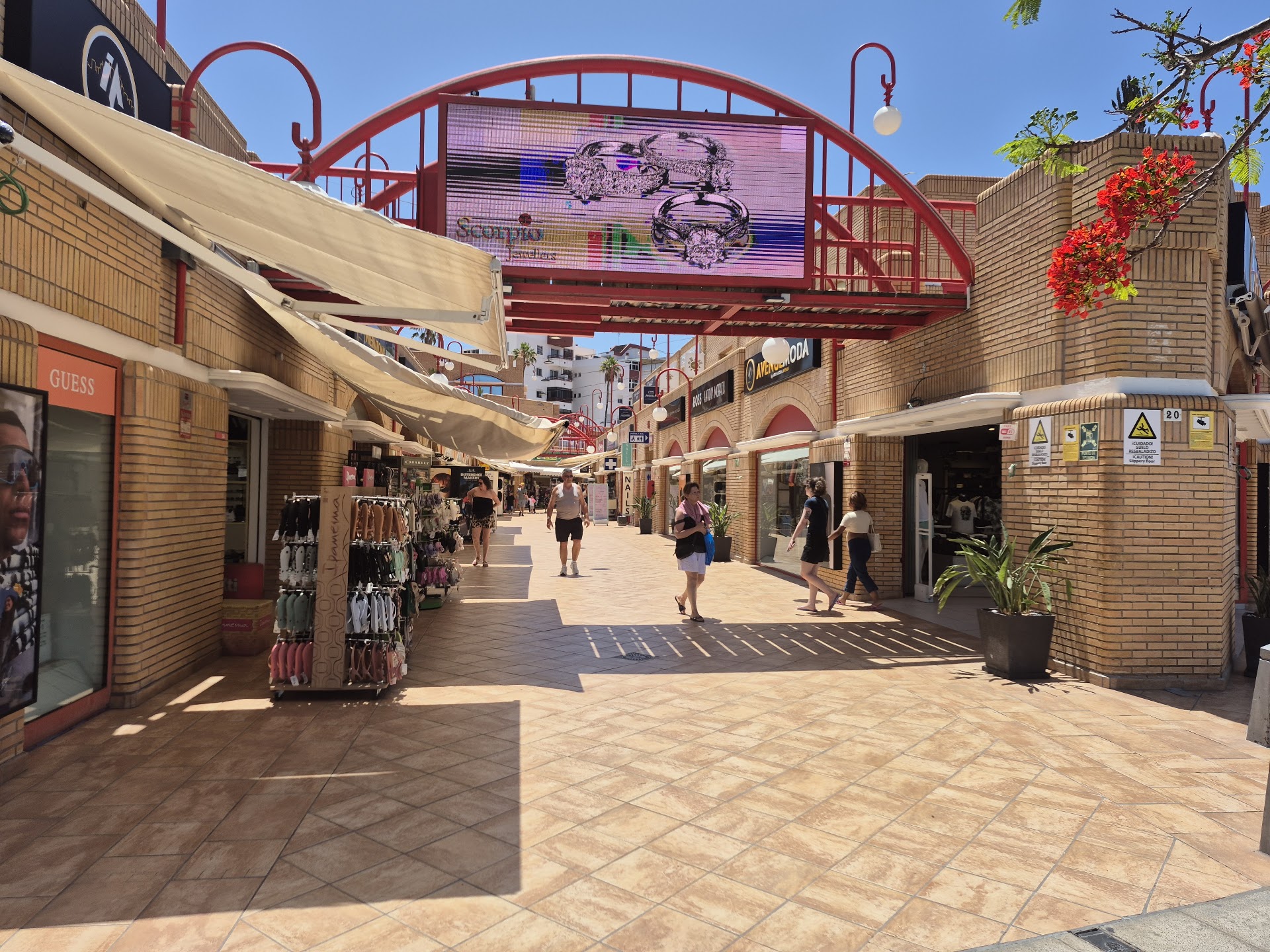 Centro Comercial San Eugenio - Tenerife Sur