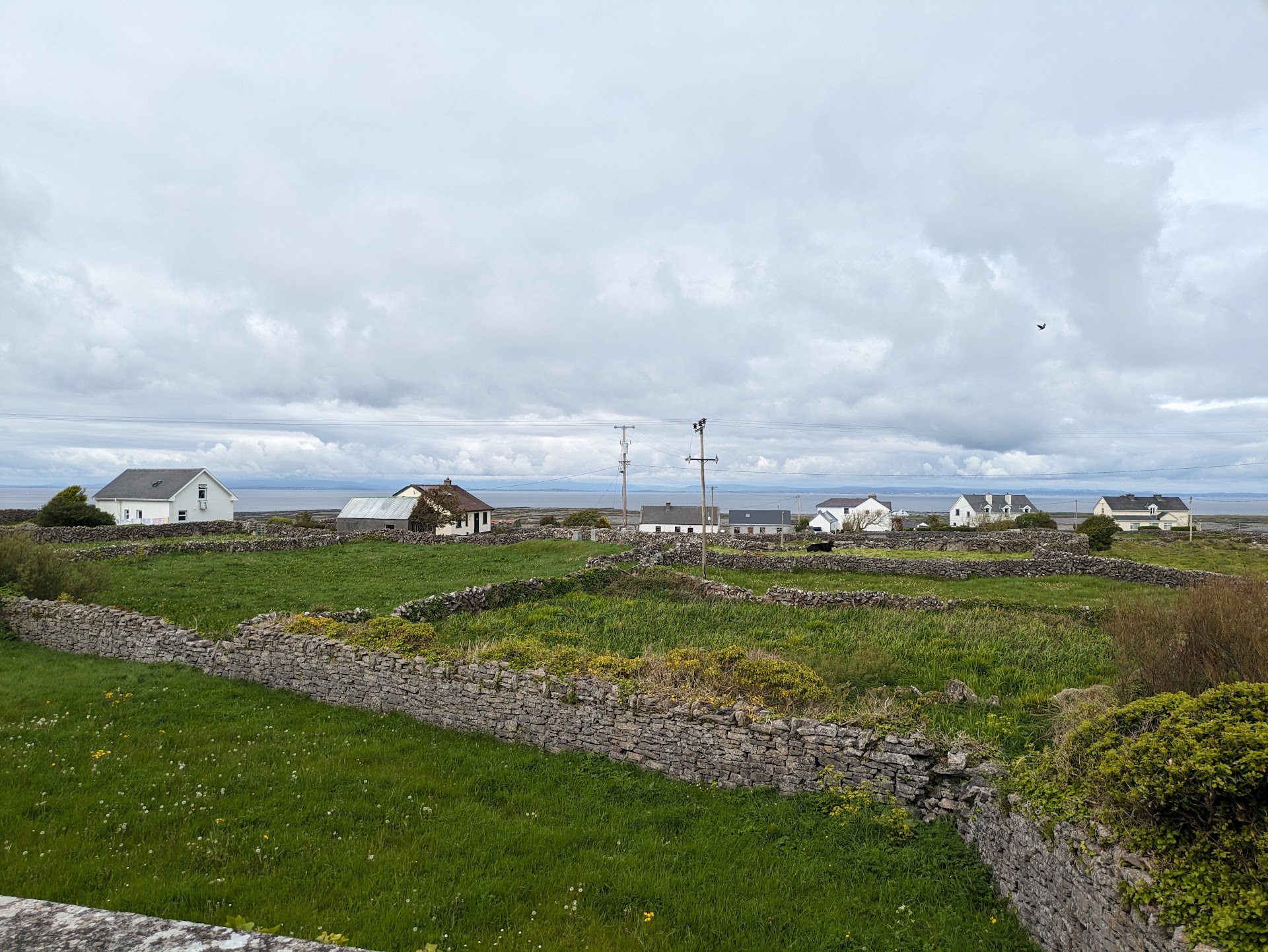 Ionad Pobail Inis Meáin