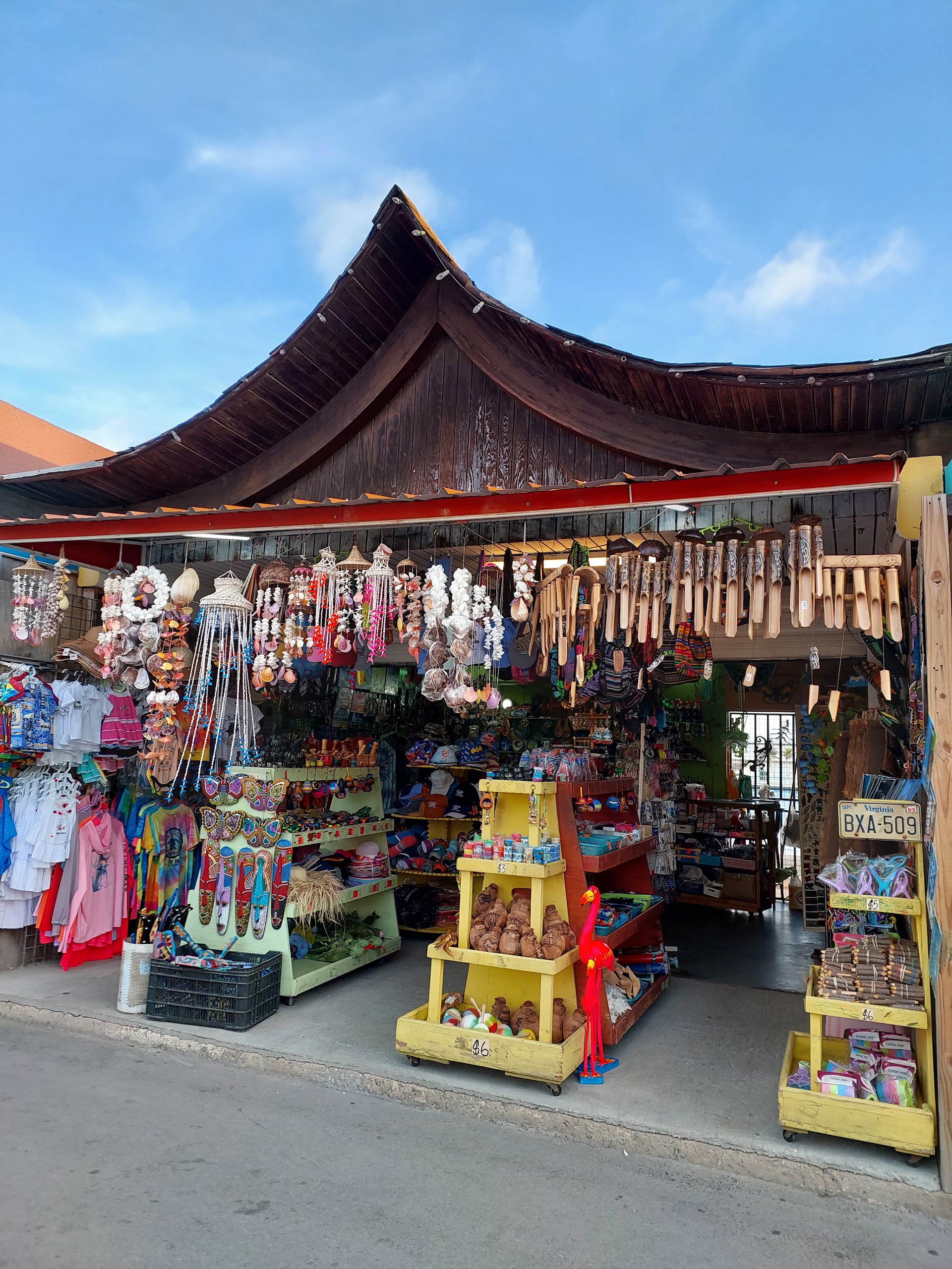 The Local Market Aruba