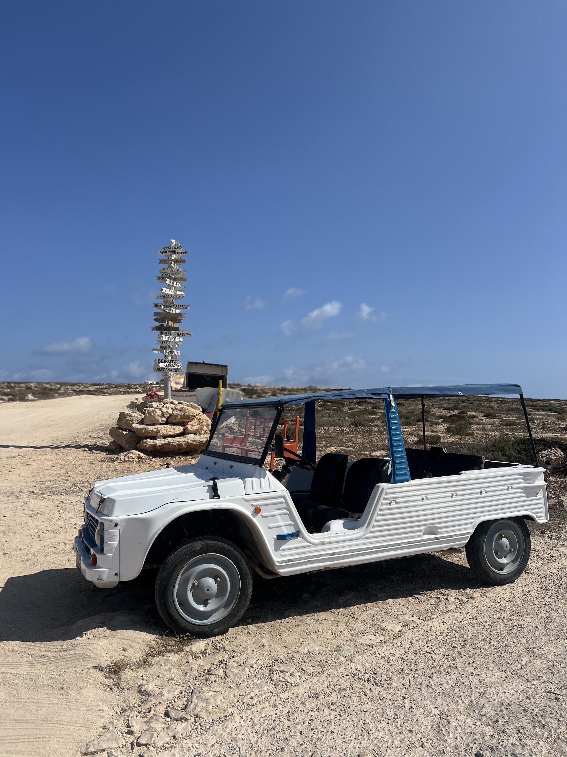 rental car scooter lampedusa