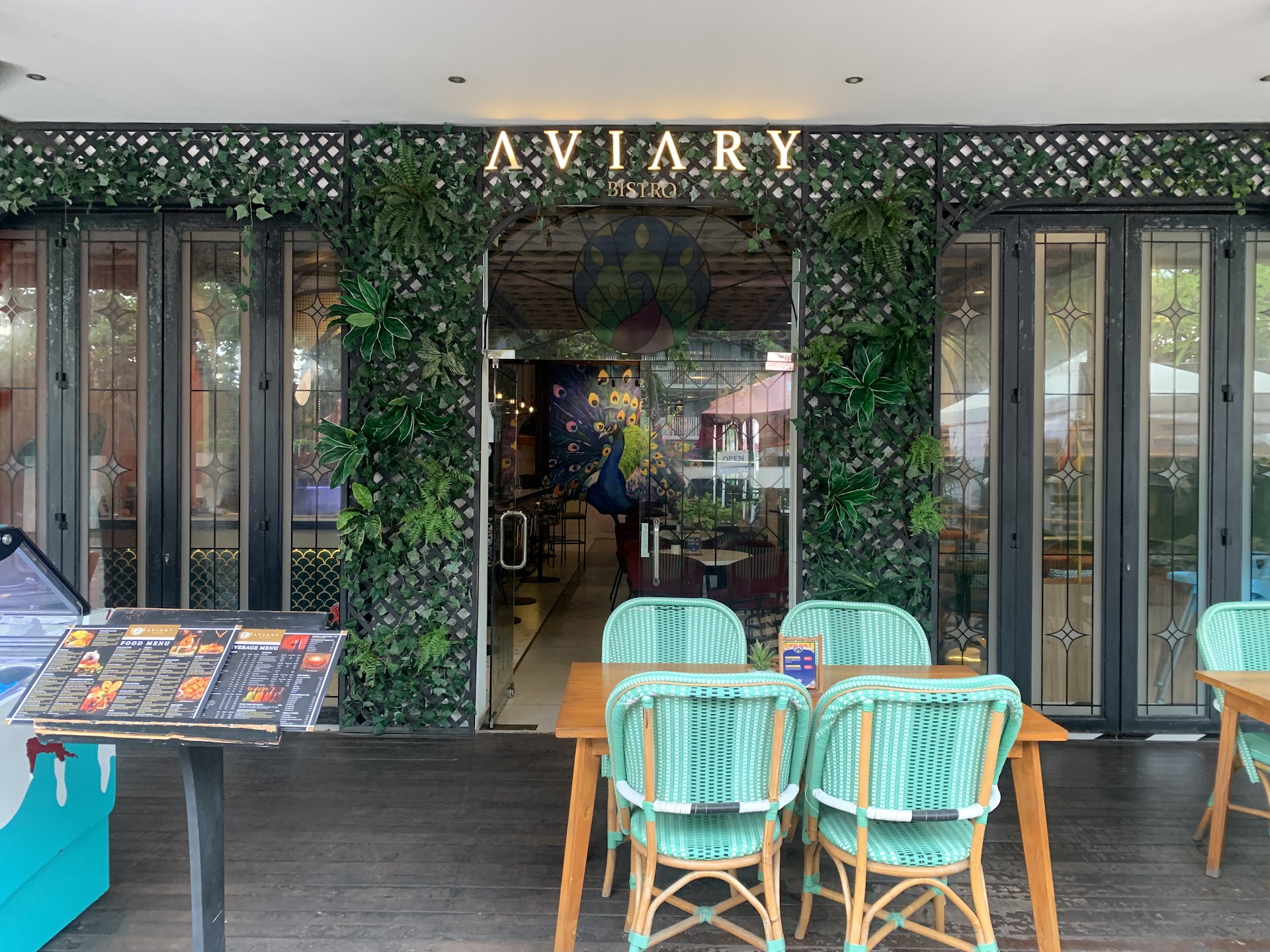 Aviary Bistro, Seminyak Square