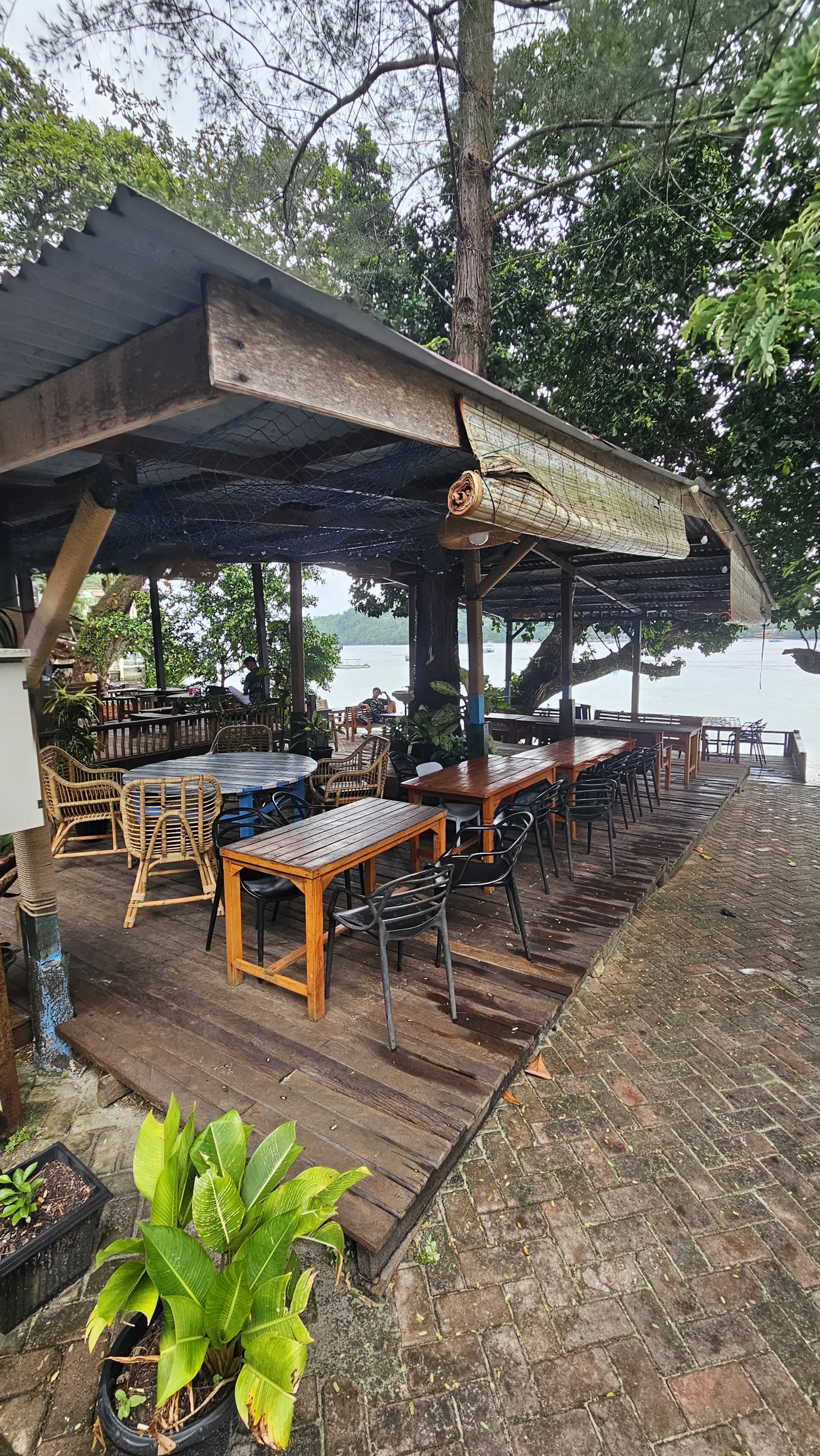 Mikhayla cafe & restaurant