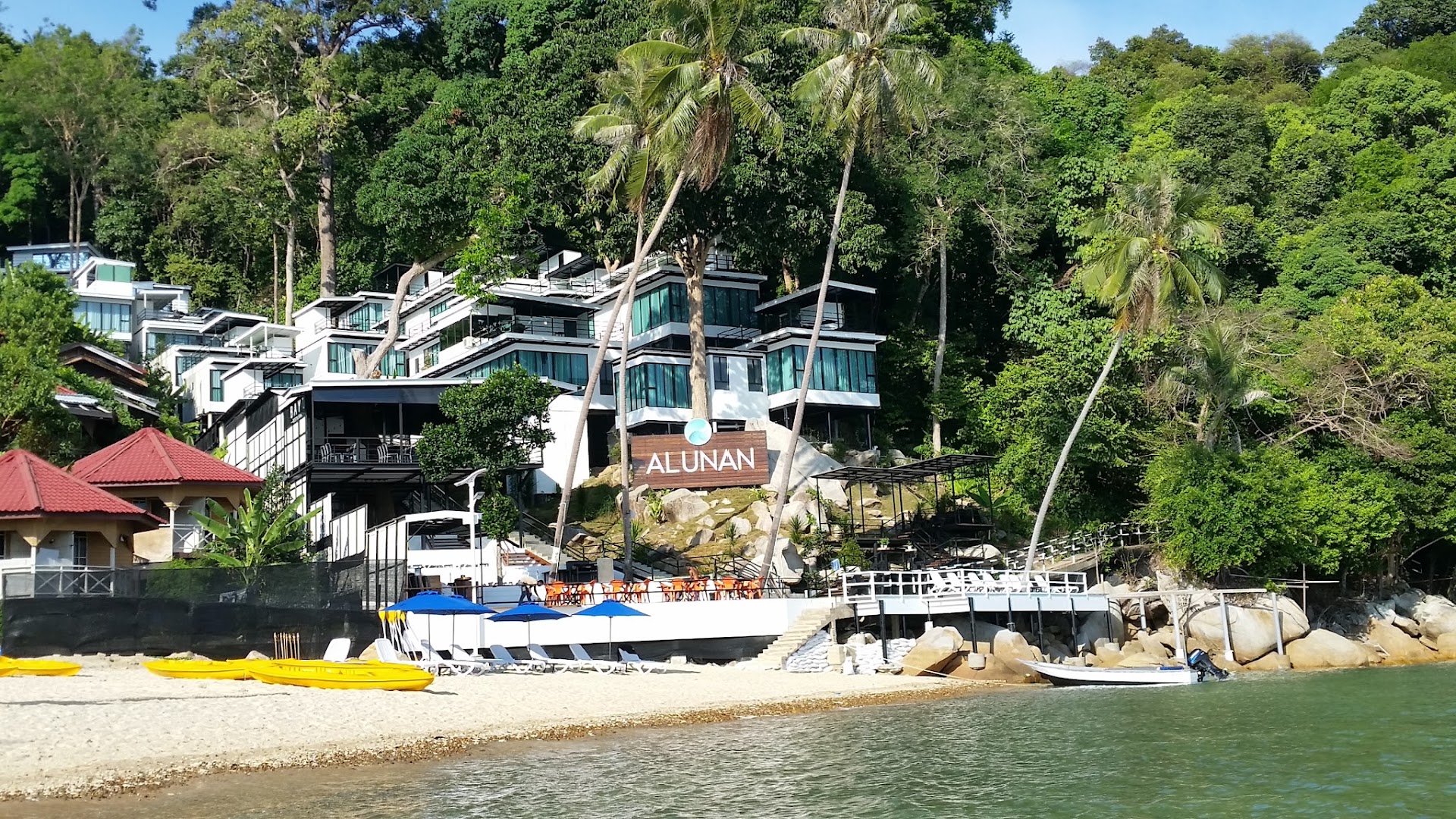Alunan Resort