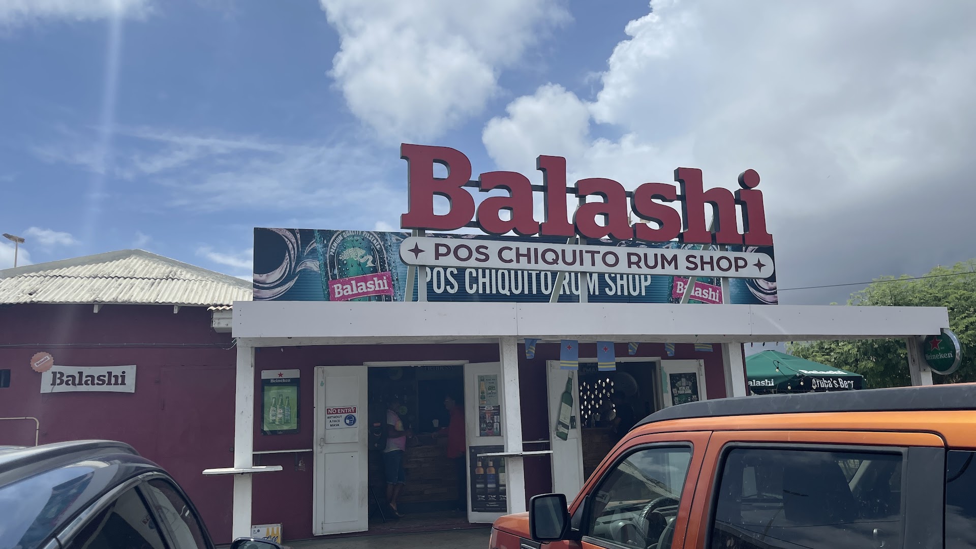 Pos Chiquito Rum Shop