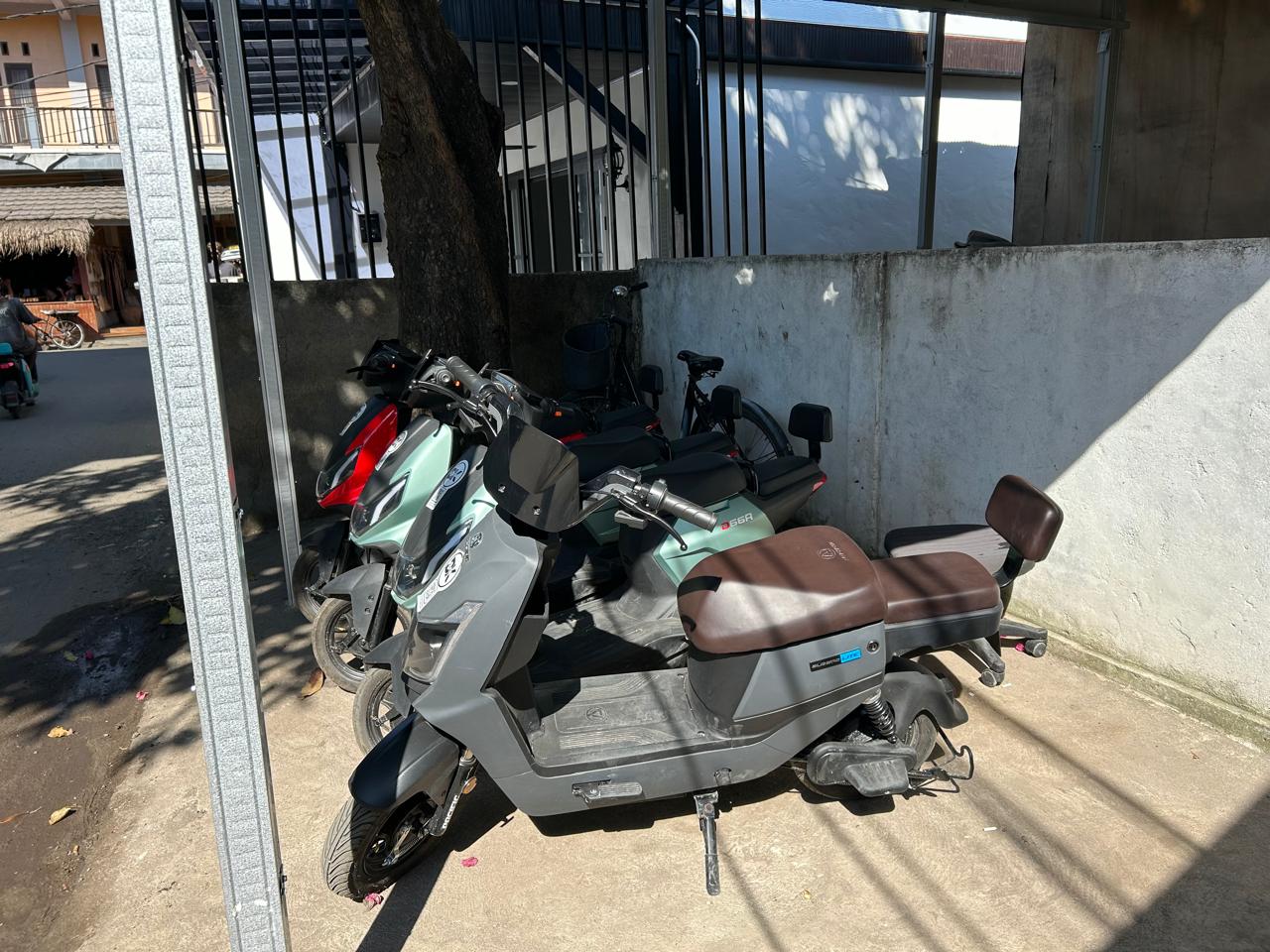 MAULANA Electric Scooter Rental Gili Air