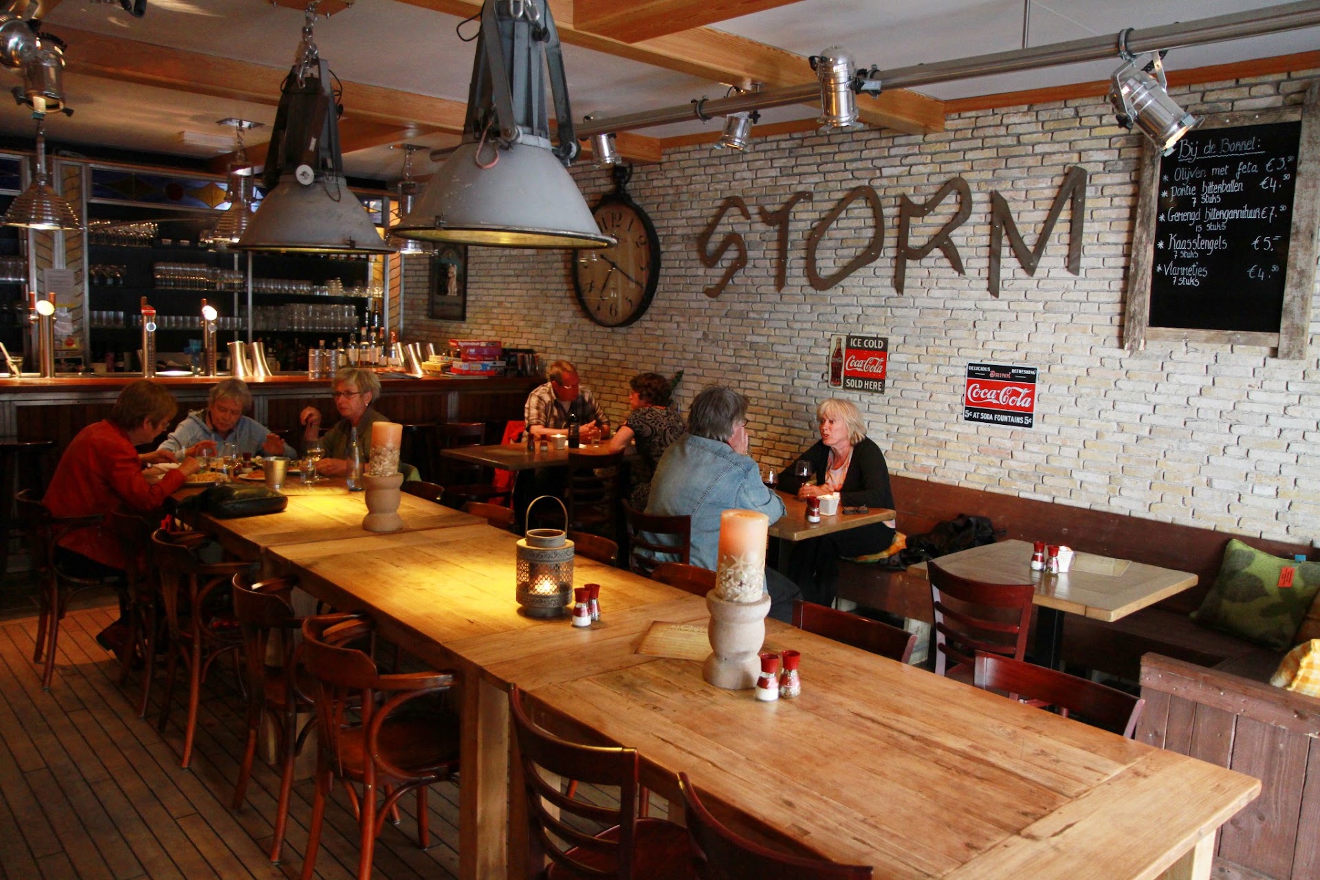 Restaurant Storm
