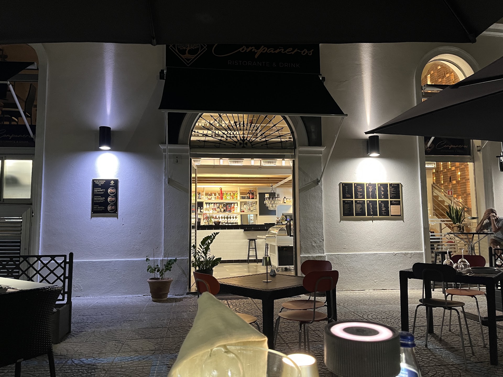 Renacer - Grill&Drinks