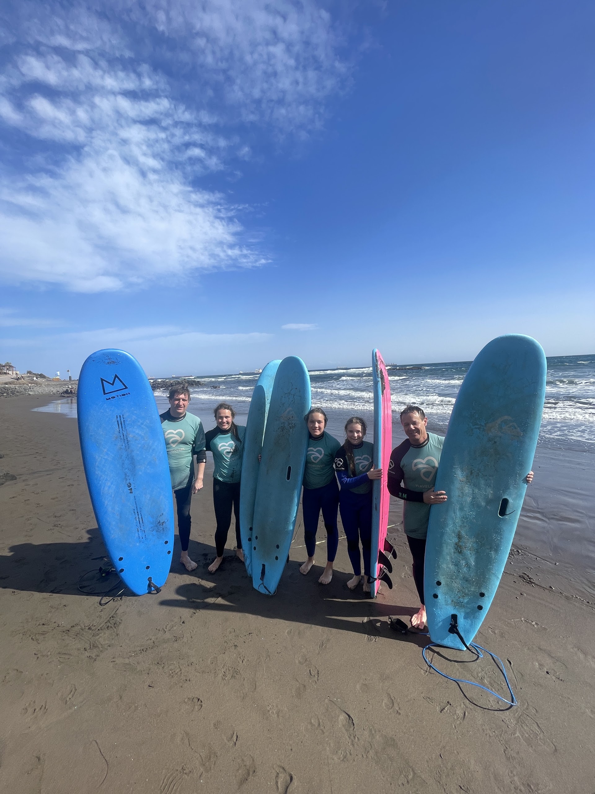 WAVELOVERS Surf School