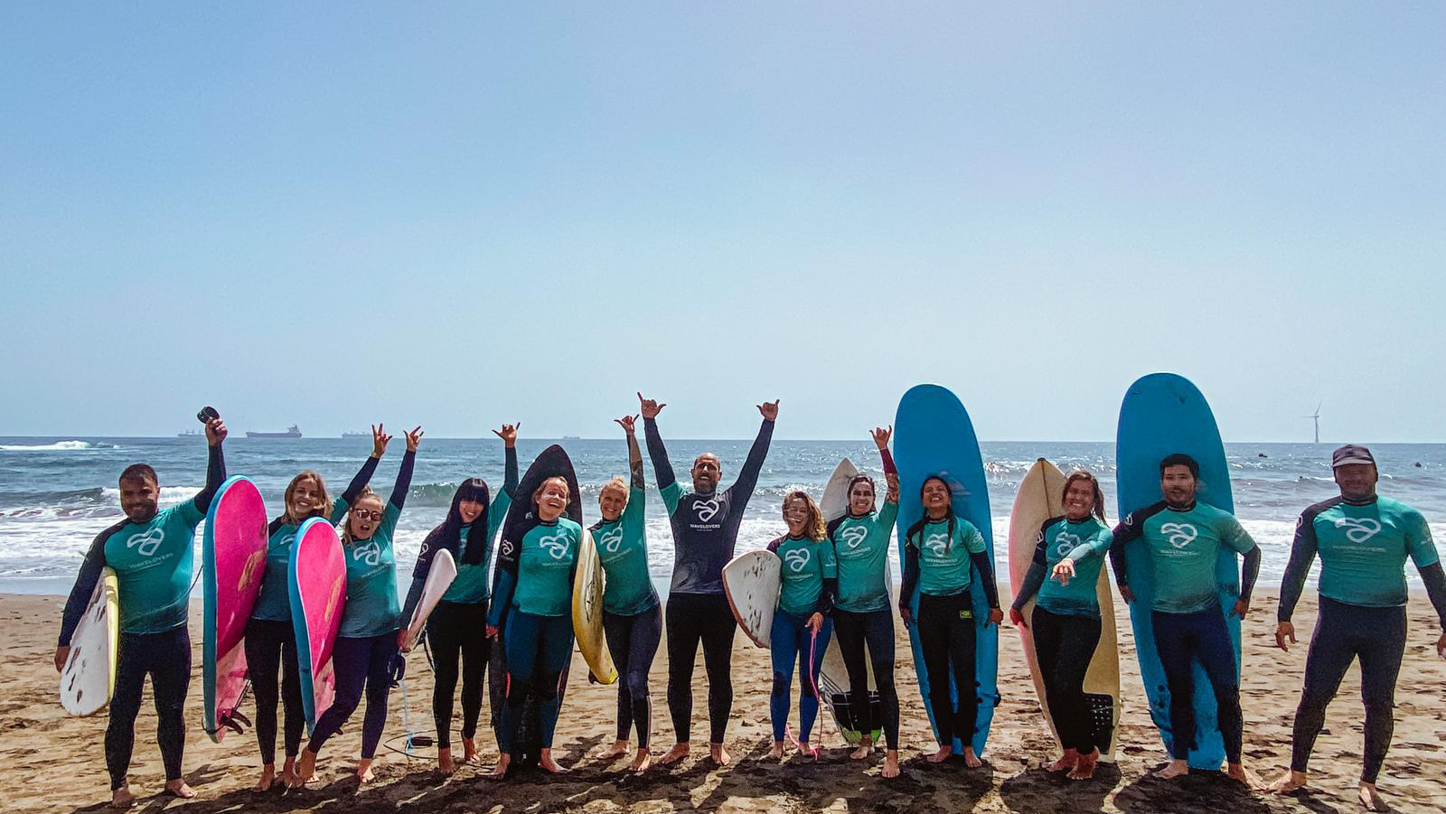 WAVELOVERS Surf School