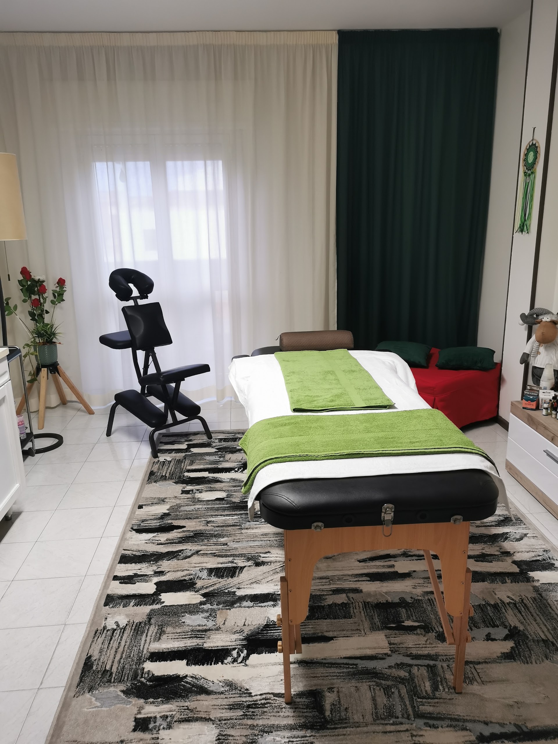 linda massage studio