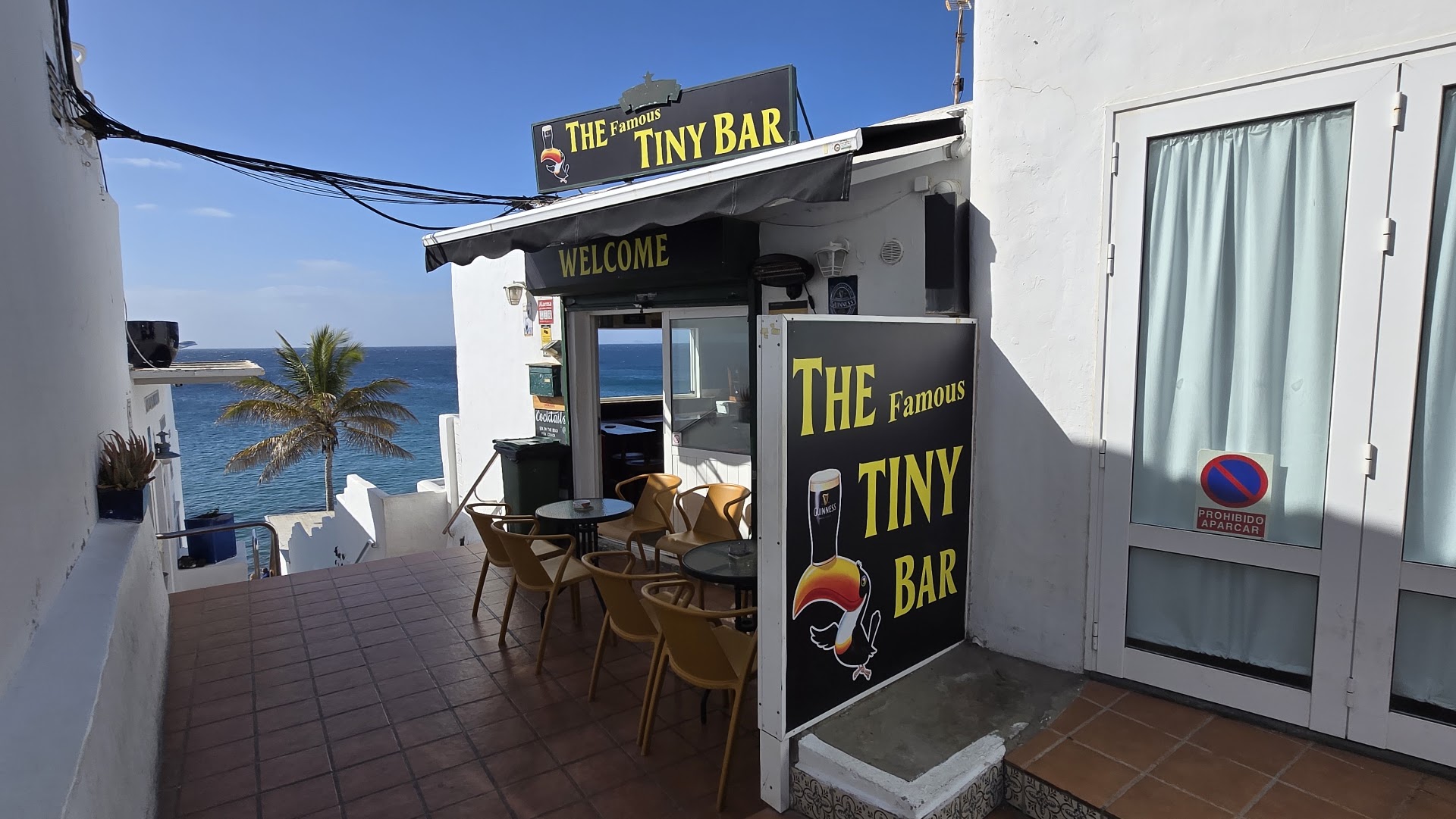 Tiny Bar